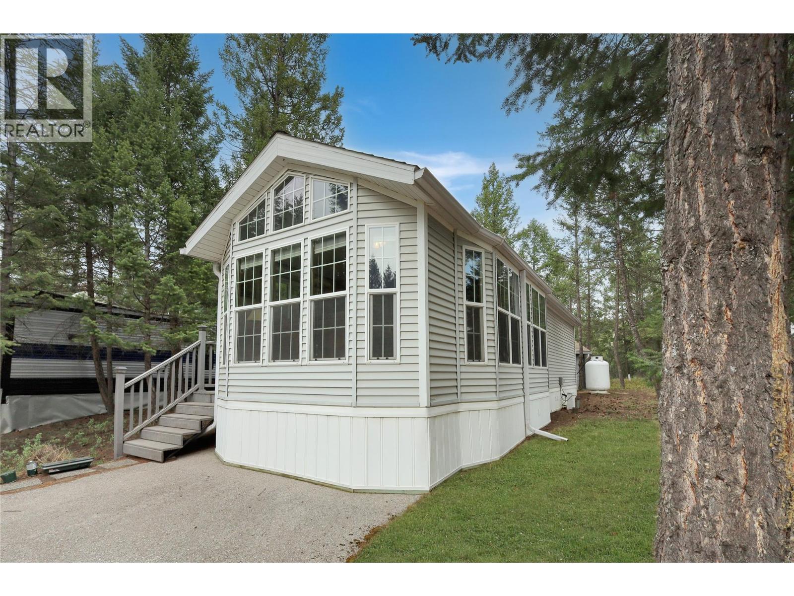 4862 Lynx Drive, Radium Hot Springs, British Columbia  V0A 1M0 - Photo 40 - 10346754