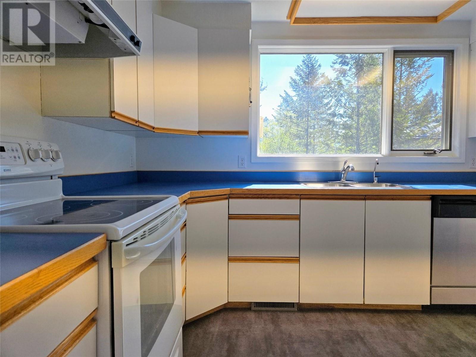 1229 13th Street, Invermere, British Columbia  V0A 1K0 - Photo 10 - 10346823