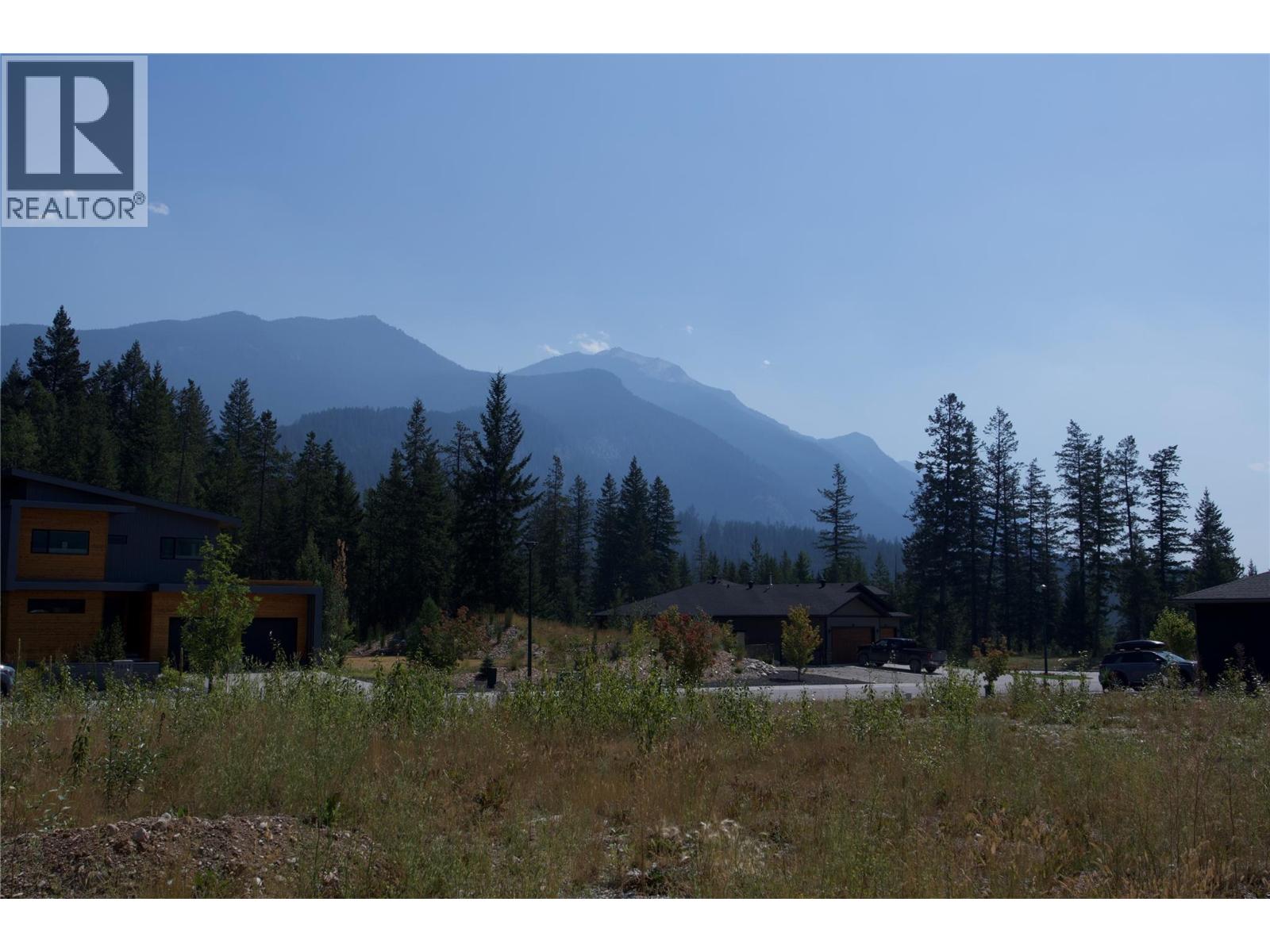 1608 Cedar Street, Golden, British Columbia  V0A 1H0 - Photo 9 - 10346855