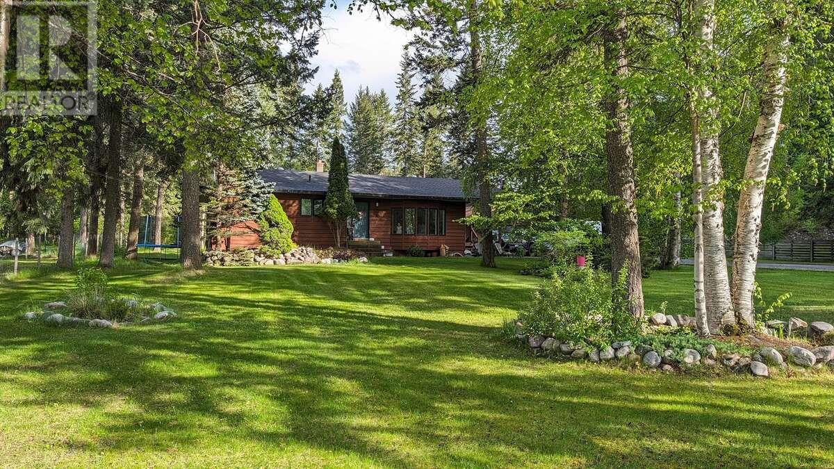 967 Jacob Road, Golden, British Columbia