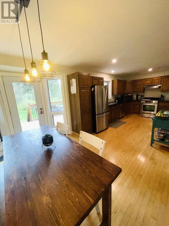 967 Jacob Road, Golden, British Columbia  V0A 1H2 - Photo 9 - 10347400
