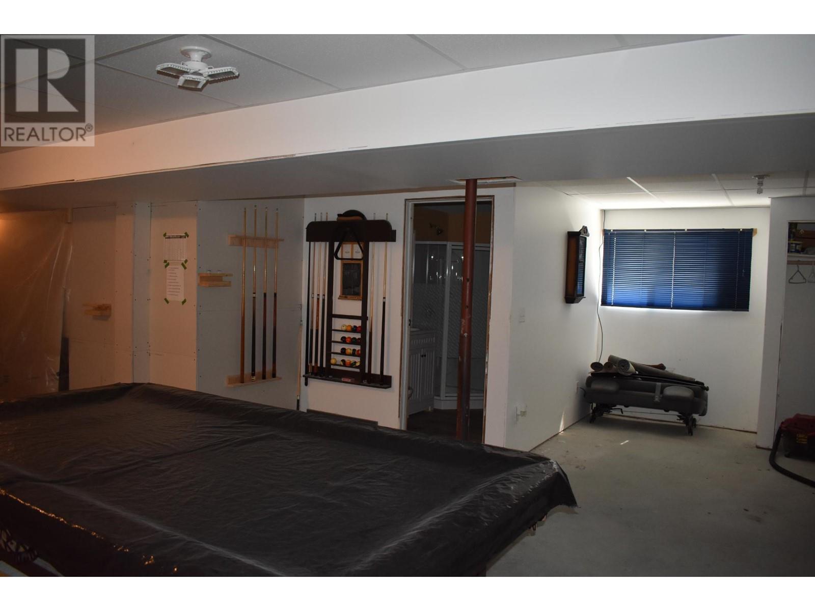 5724 Vermillion Street, Edgewater, British Columbia  V0A 1E0 - Photo 17 - 10347235