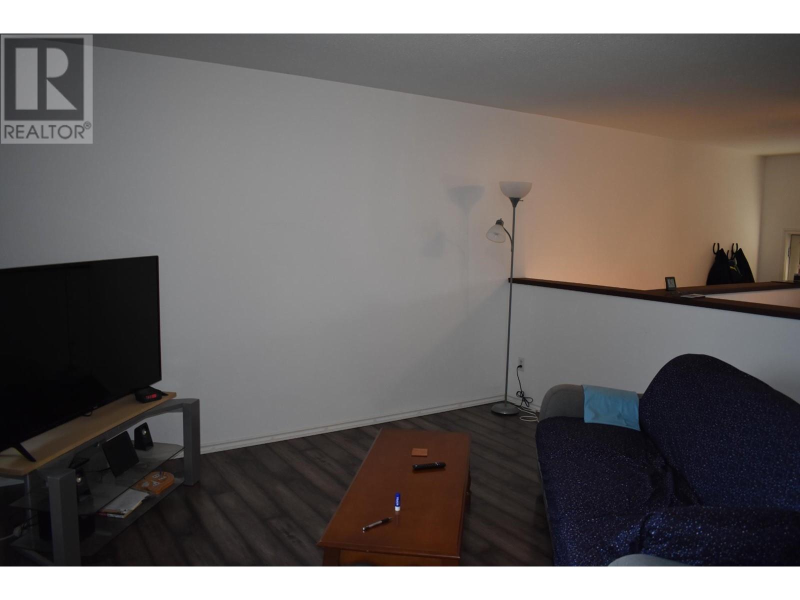 5724 Vermillion Street, Edgewater, British Columbia  V0A 1E0 - Photo 5 - 10347235