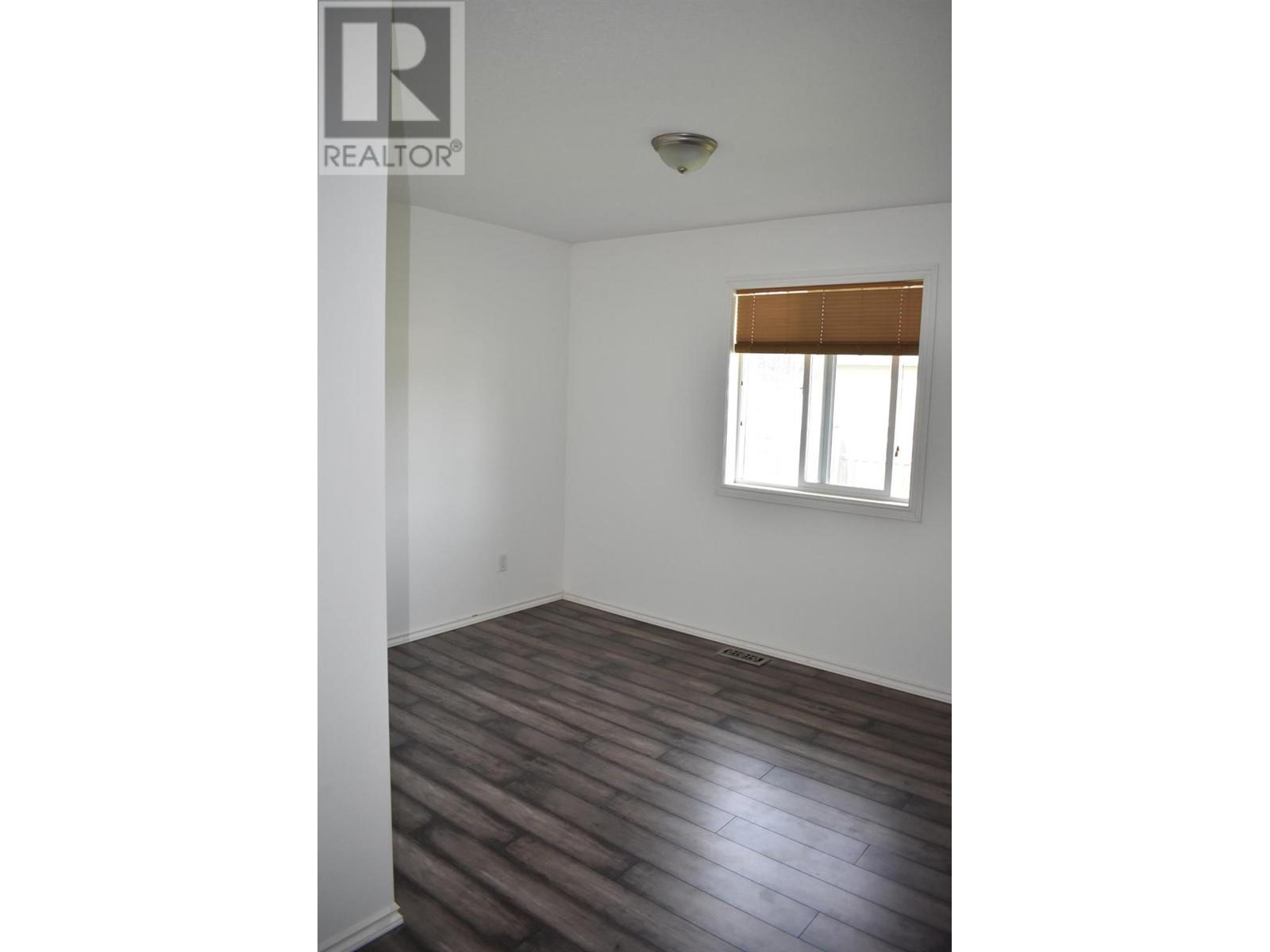 5724 Vermillion Street, Edgewater, British Columbia  V0A 1E0 - Photo 9 - 10347235