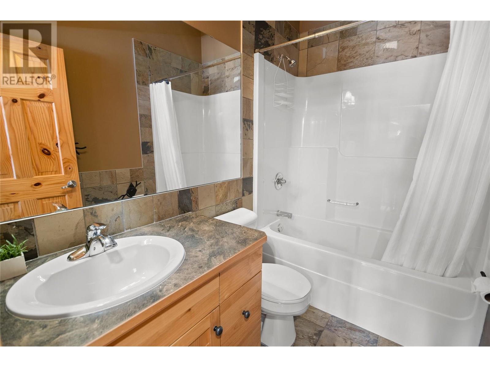 4868 Riverview Drive Unit# 12, Edgewater, British Columbia  V0A 1E0 - Photo 17 - 10347405