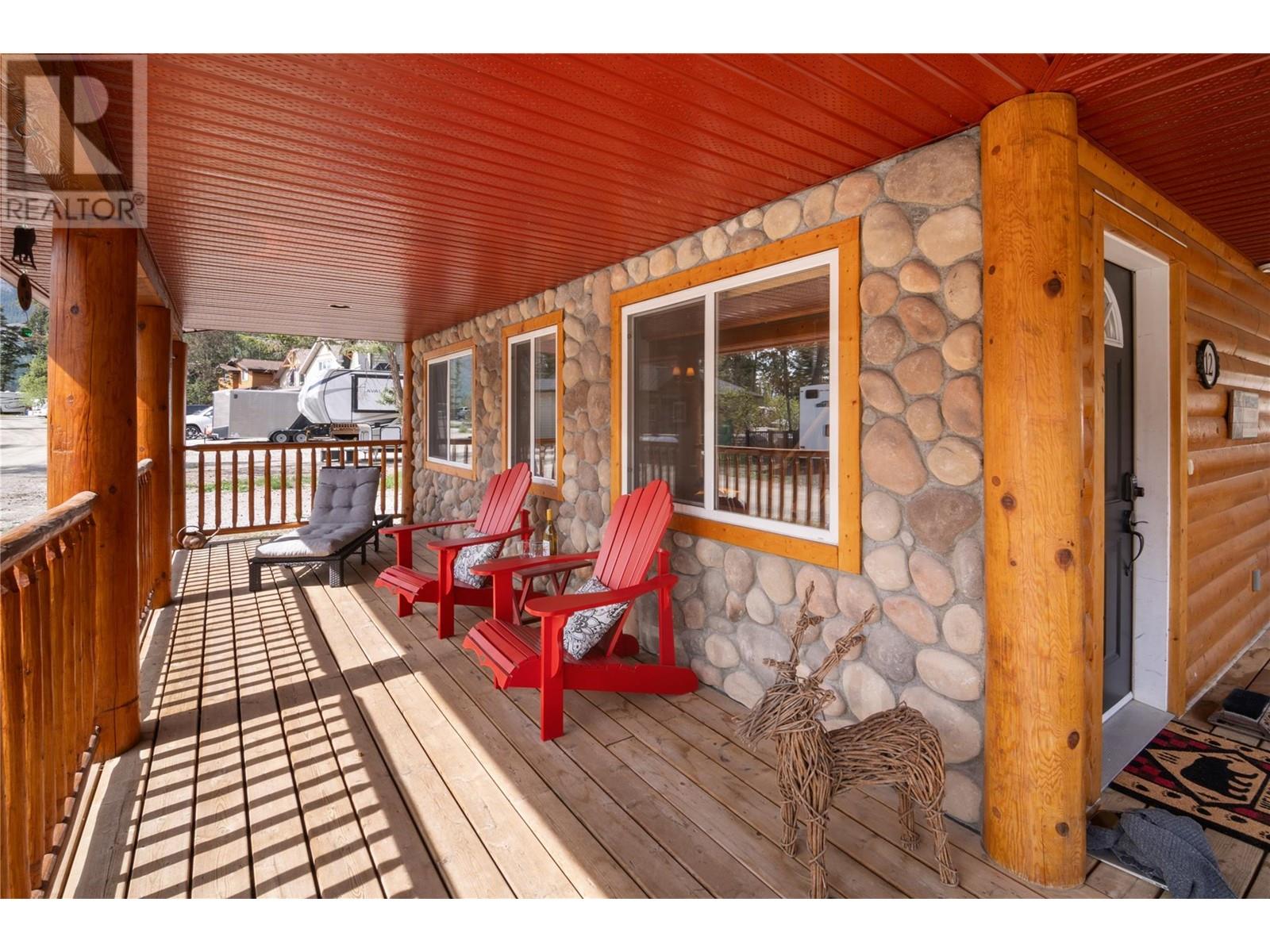 4868 Riverview Drive Unit# 12, Edgewater, British Columbia  V0A 1E0 - Photo 3 - 10347405
