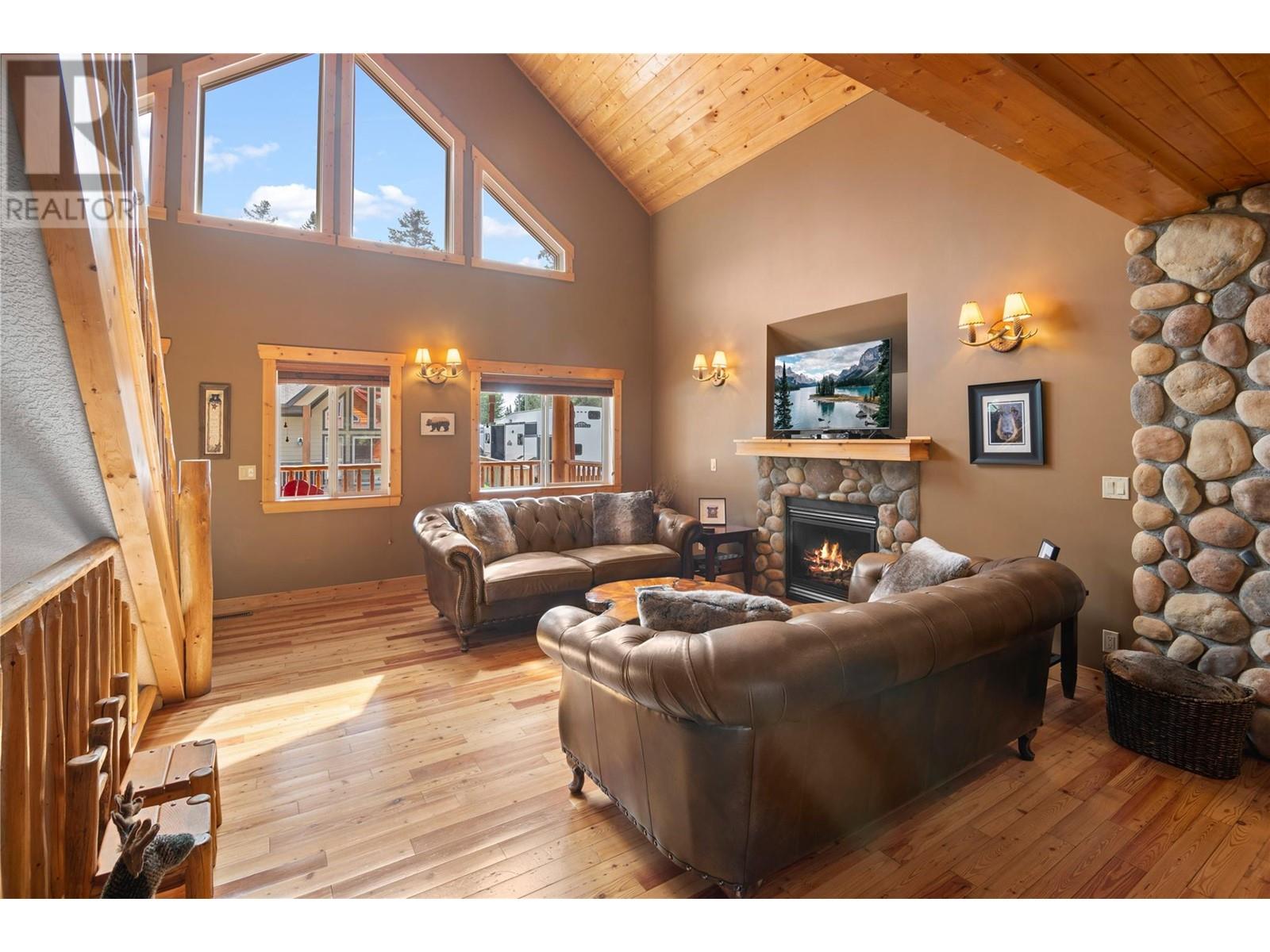 4868 Riverview Drive Unit# 12, Edgewater, British Columbia  V0A 1E0 - Photo 5 - 10347405