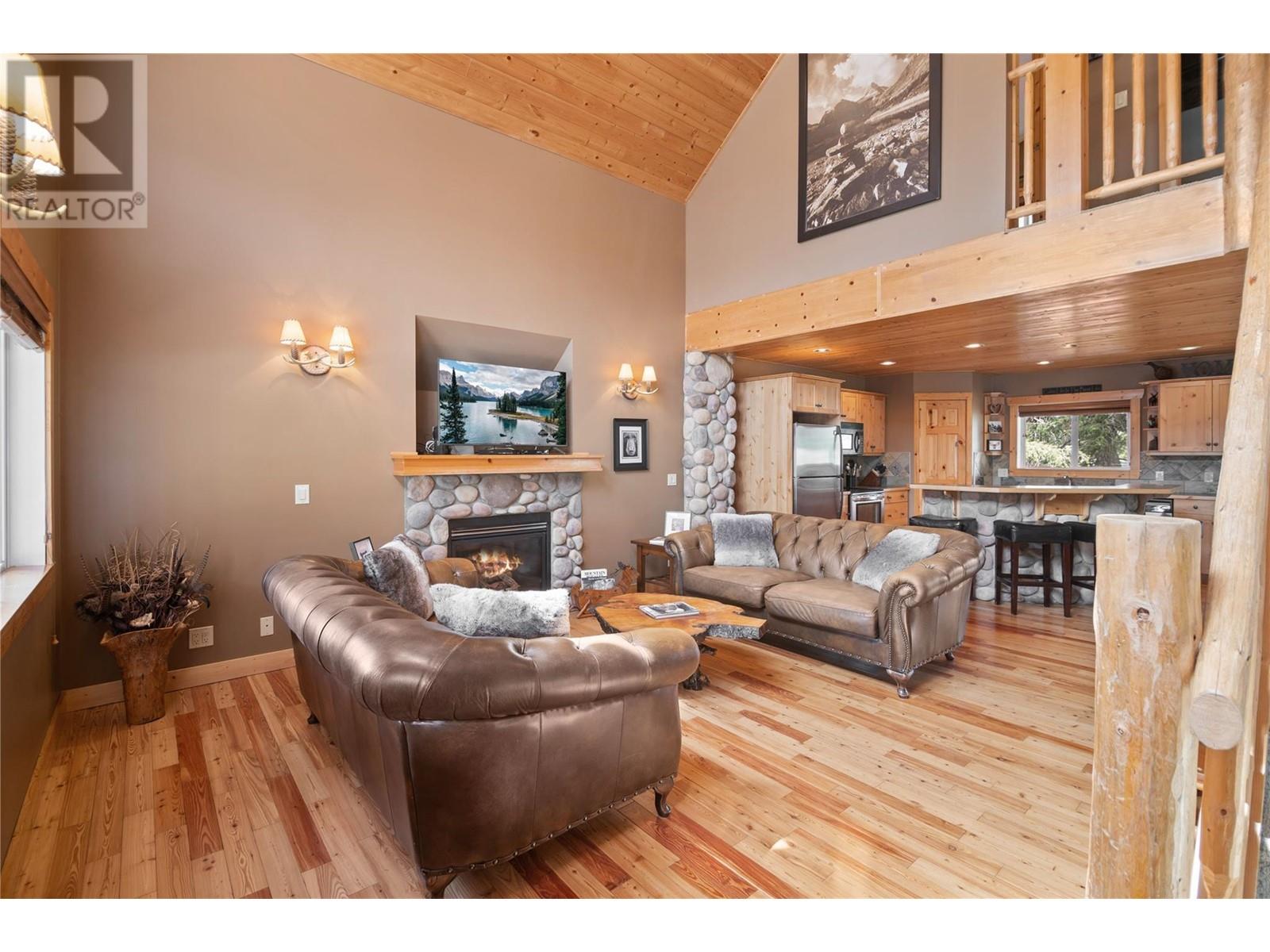 4868 Riverview Drive Unit# 12, Edgewater, British Columbia  V0A 1E0 - Photo 6 - 10347405