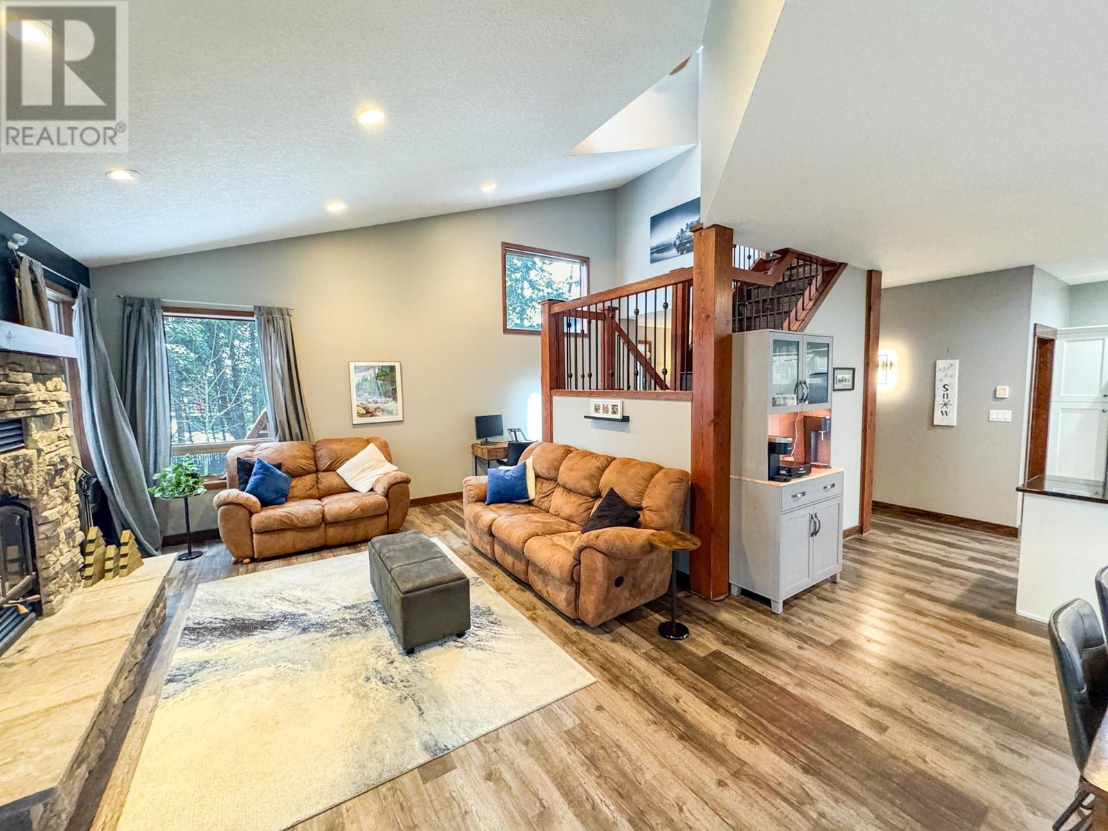 960 Copper Point Way, Invermere, British Columbia  V0A 1K3 - Photo 9 - 10347718