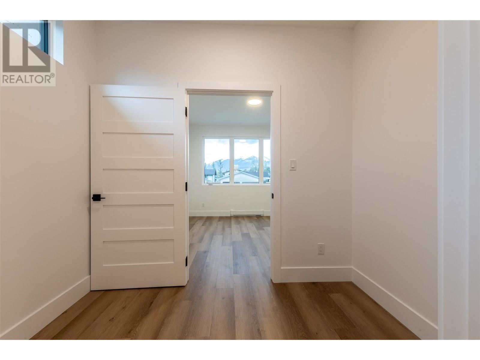 804 9th Street S, Golden, British Columbia  V0A 1H0 - Photo 26 - 10347663
