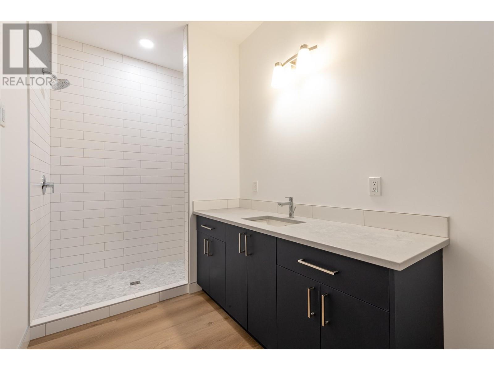 804 9th Street S, Golden, British Columbia  V0A 1H0 - Photo 27 - 10347663