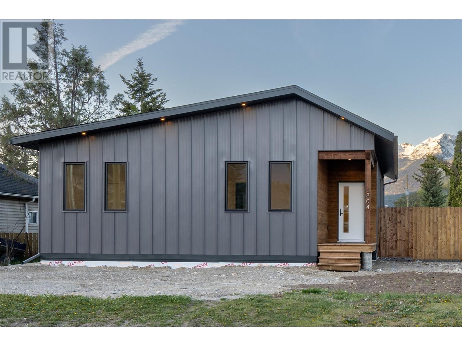 804 9th Street S, Golden, British Columbia  V0A 1H0 - Photo 41 - 10347663