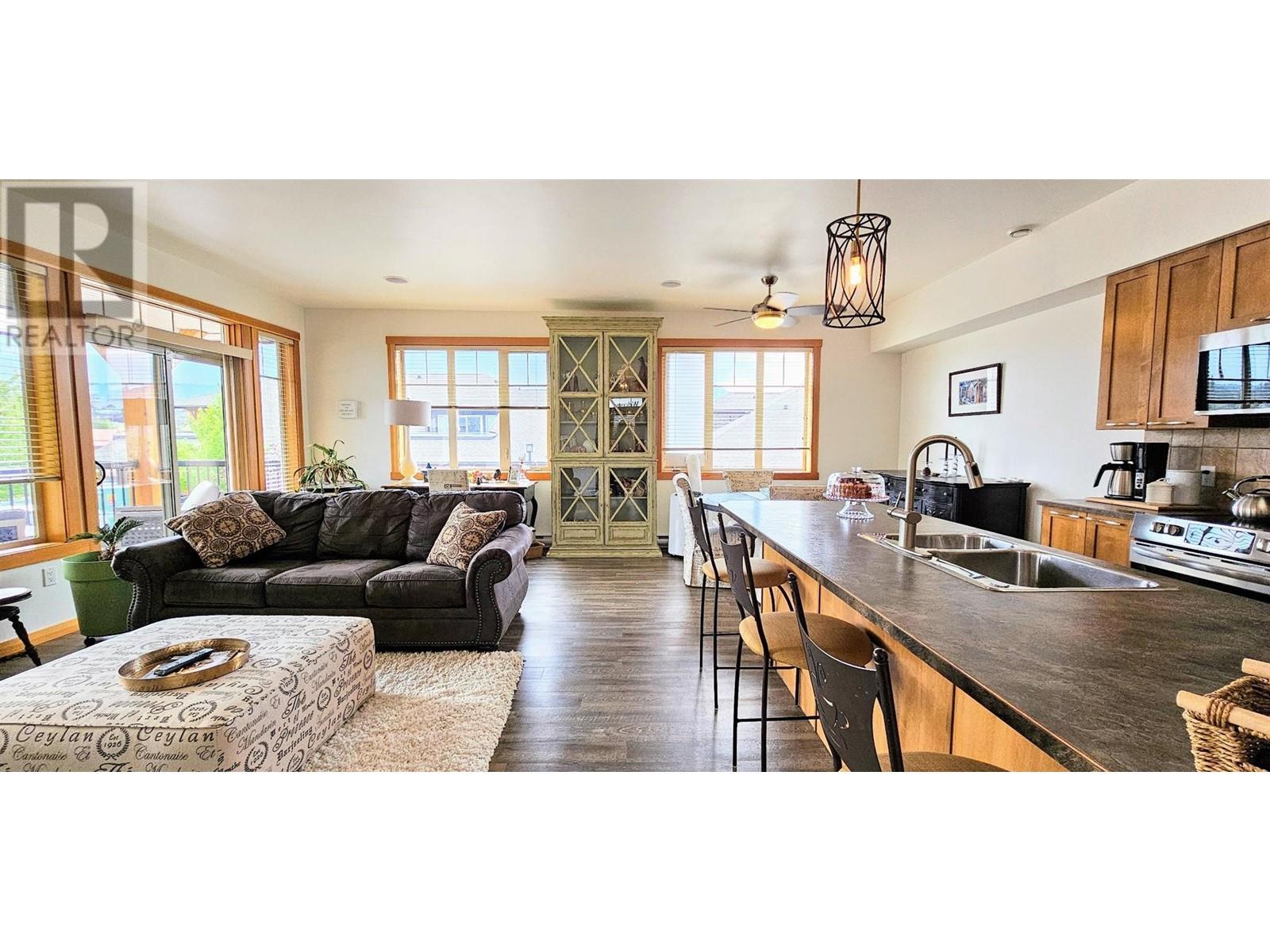 906 6th Avenue Unit# 1, Invermere, British Columbia  V0A 1K0 - Photo 3 - 10347806