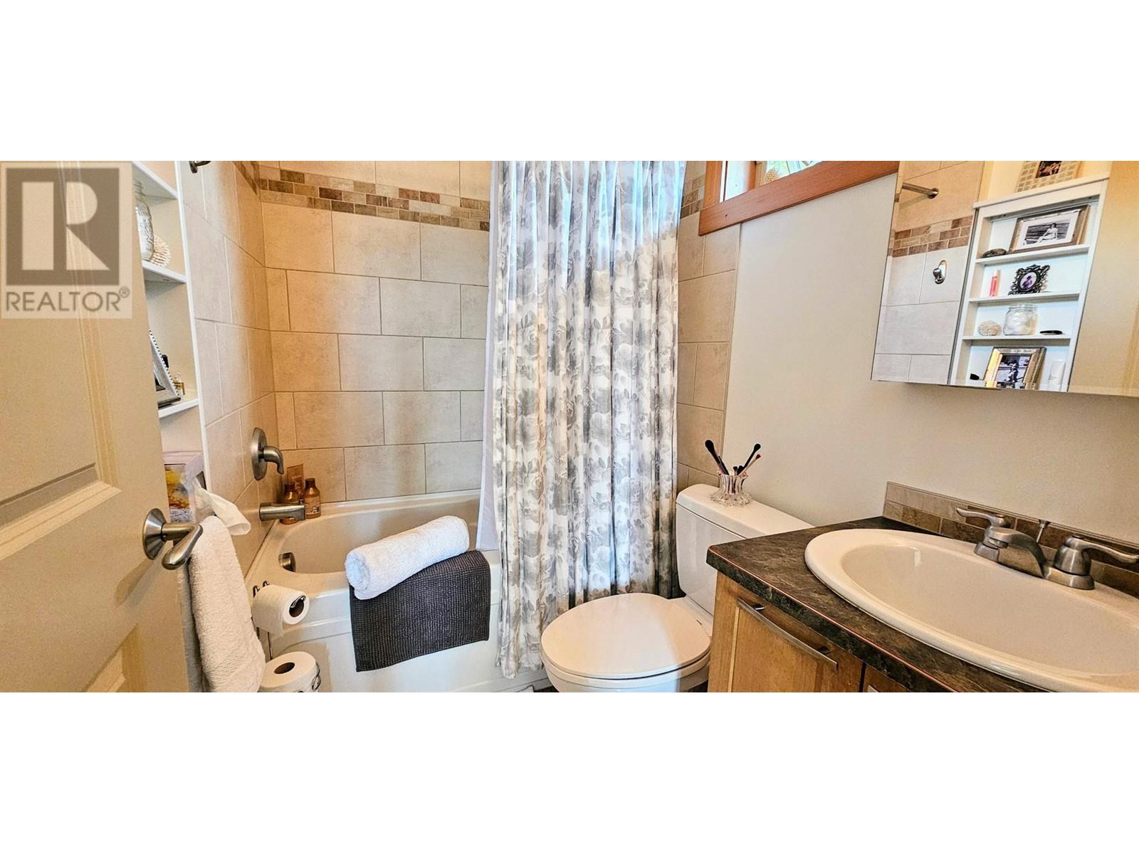 906 6th Avenue Unit# 1, Invermere, British Columbia  V0A 1K0 - Photo 33 - 10347806