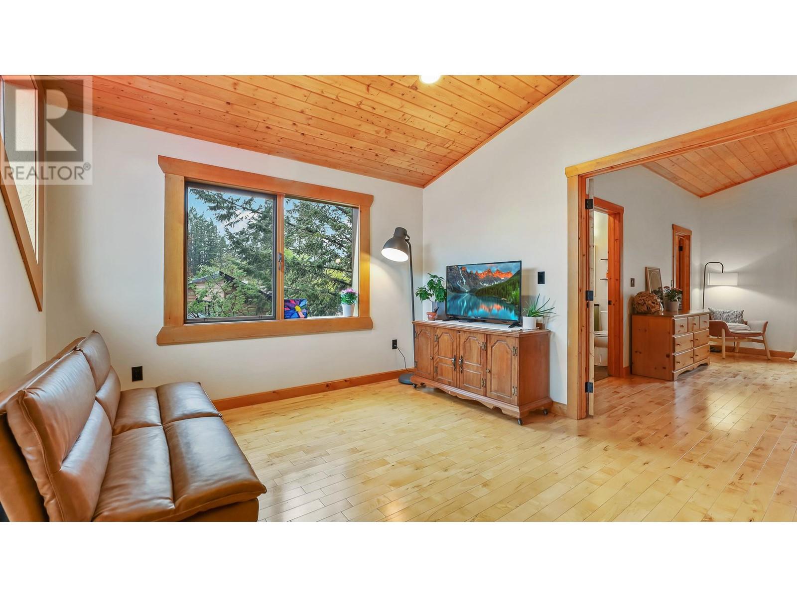 1602 11th Avenue, Invermere, British Columbia  V0A 1K4 - Photo 21 - 10347577