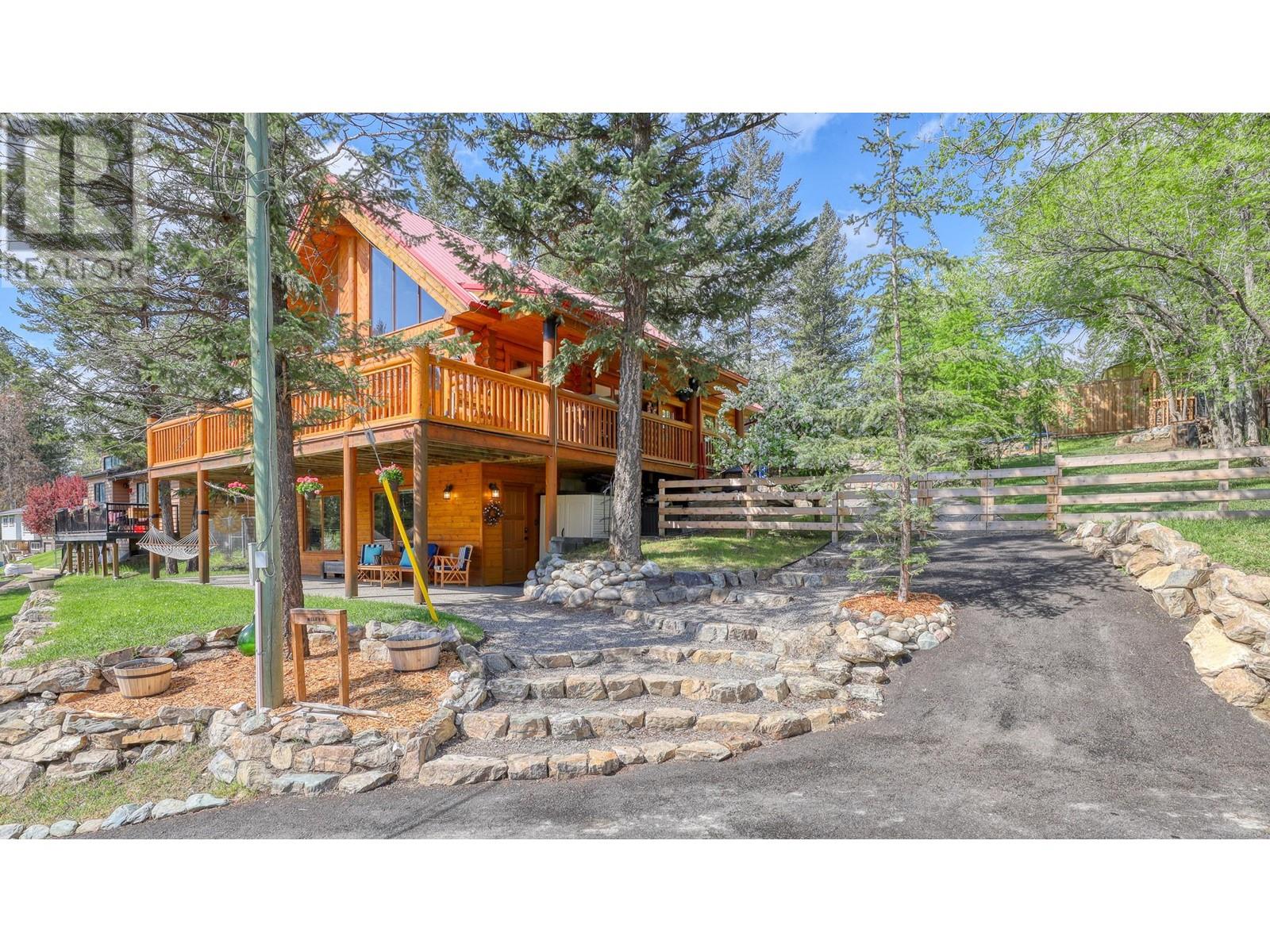 1602 11th Avenue, Invermere, British Columbia  V0A 1K4 - Photo 43 - 10347577