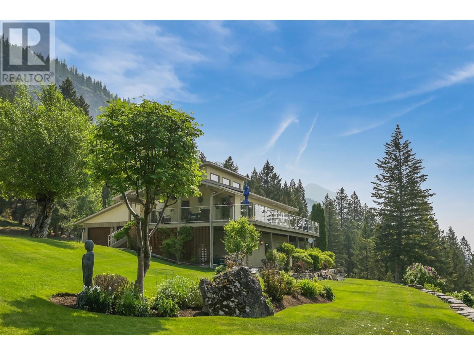 9520 Juniper Heights Road, Invermere, British Columbia  V0A 1K2 - Photo 34 - 10347863