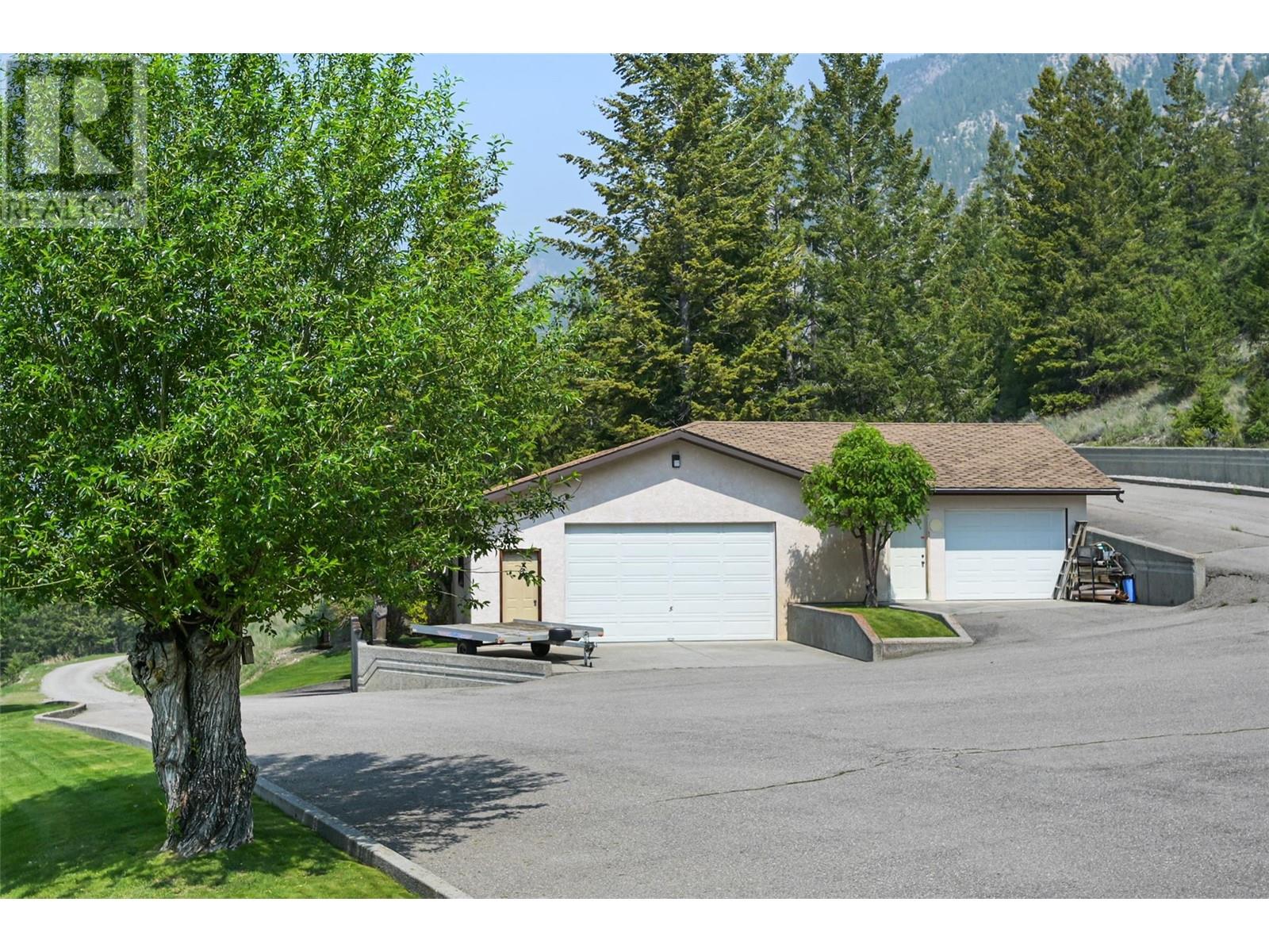 9520 Juniper Heights Road, Invermere, British Columbia  V0A 1K2 - Photo 38 - 10347863