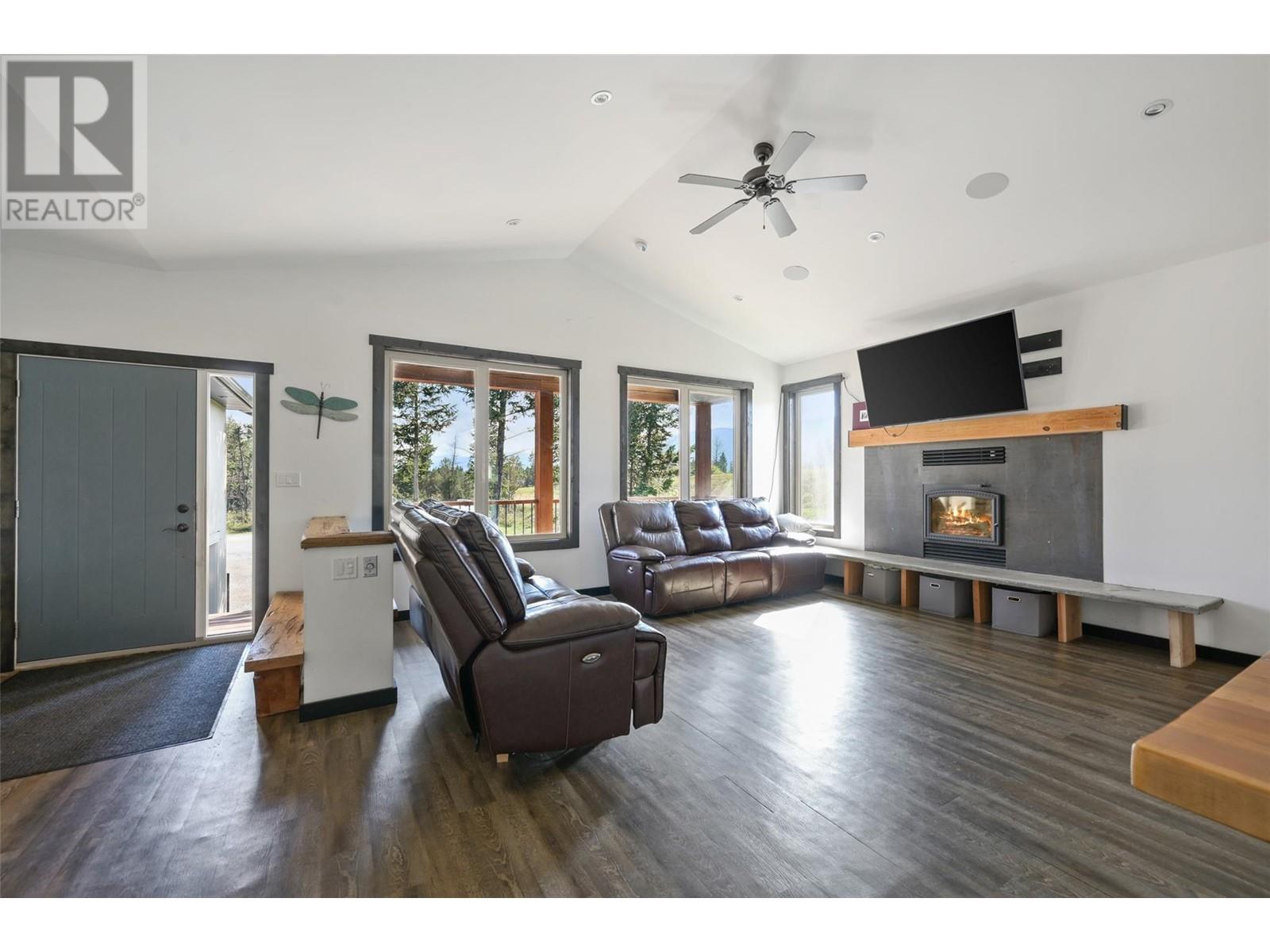 979 Copper Point Way, Invermere, British Columbia  V0A 1K3 - Photo 6 - 10347860