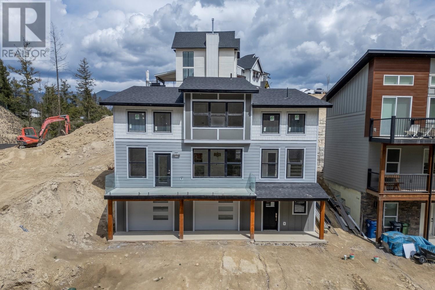 746 TAYNTON Drive, Invermere, British Columbia