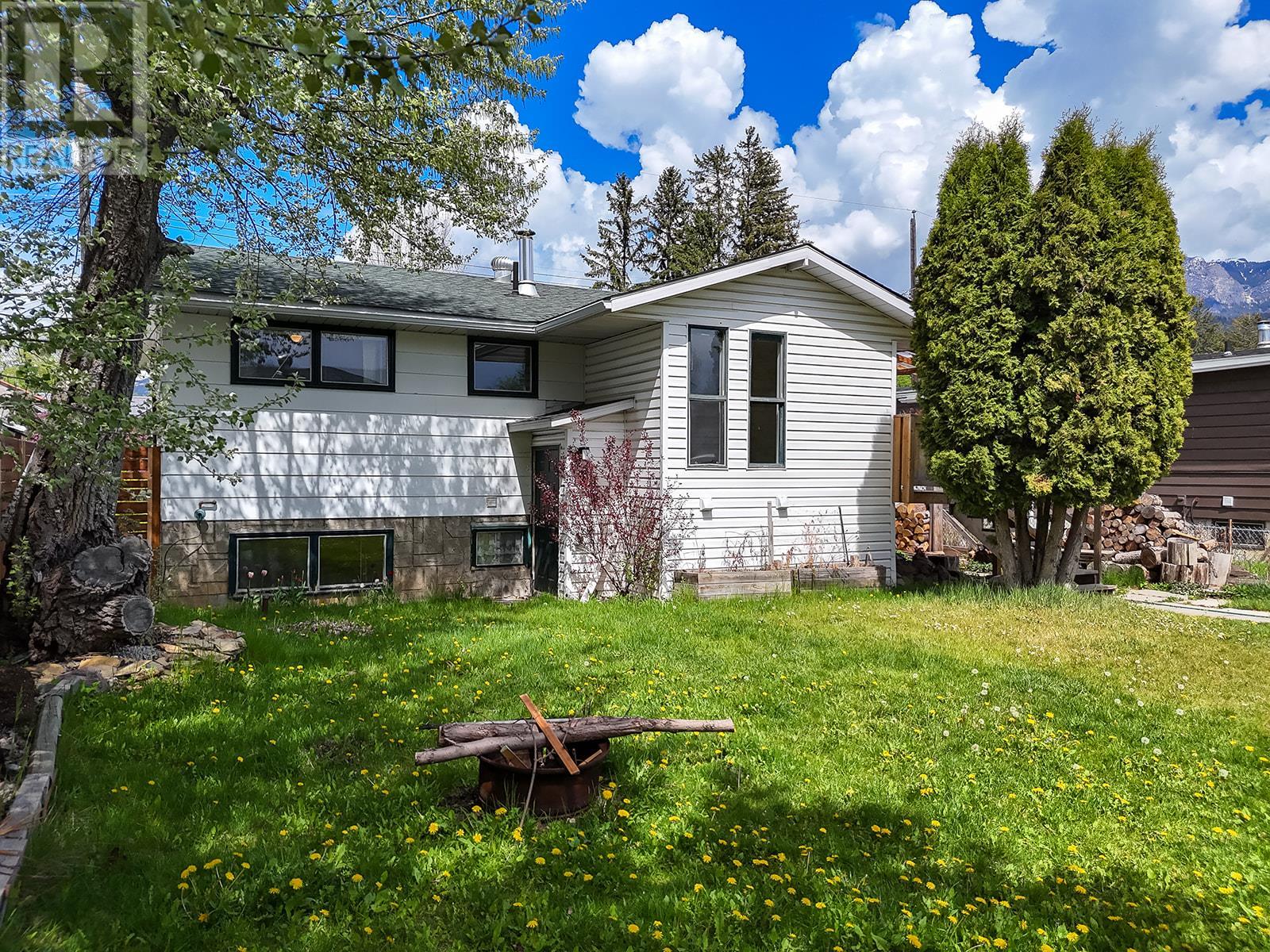 710 8th Street, Golden, British Columbia  V0A 1H0 - Photo 24 - 10348325
