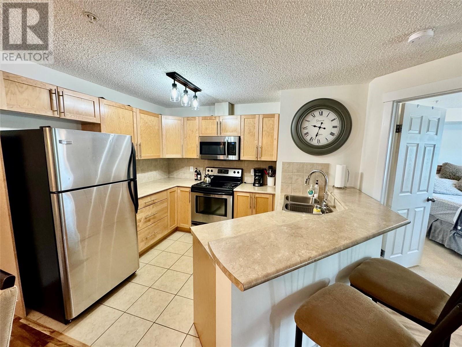 205 Third Avenue Unit# 3202, Invermere, British Columbia  V0A 1K4 - Photo 4 - 10348199