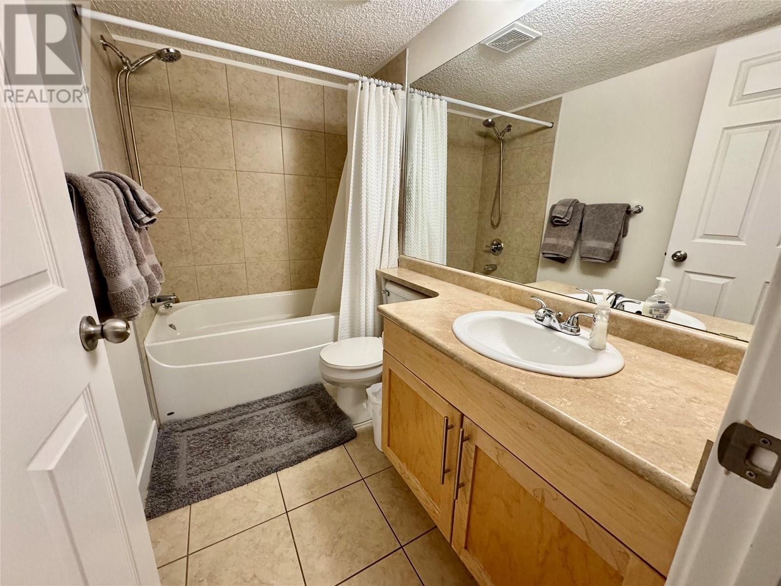 205 Third Avenue Unit# 3202, Invermere, British Columbia  V0A 1K4 - Photo 9 - 10348199