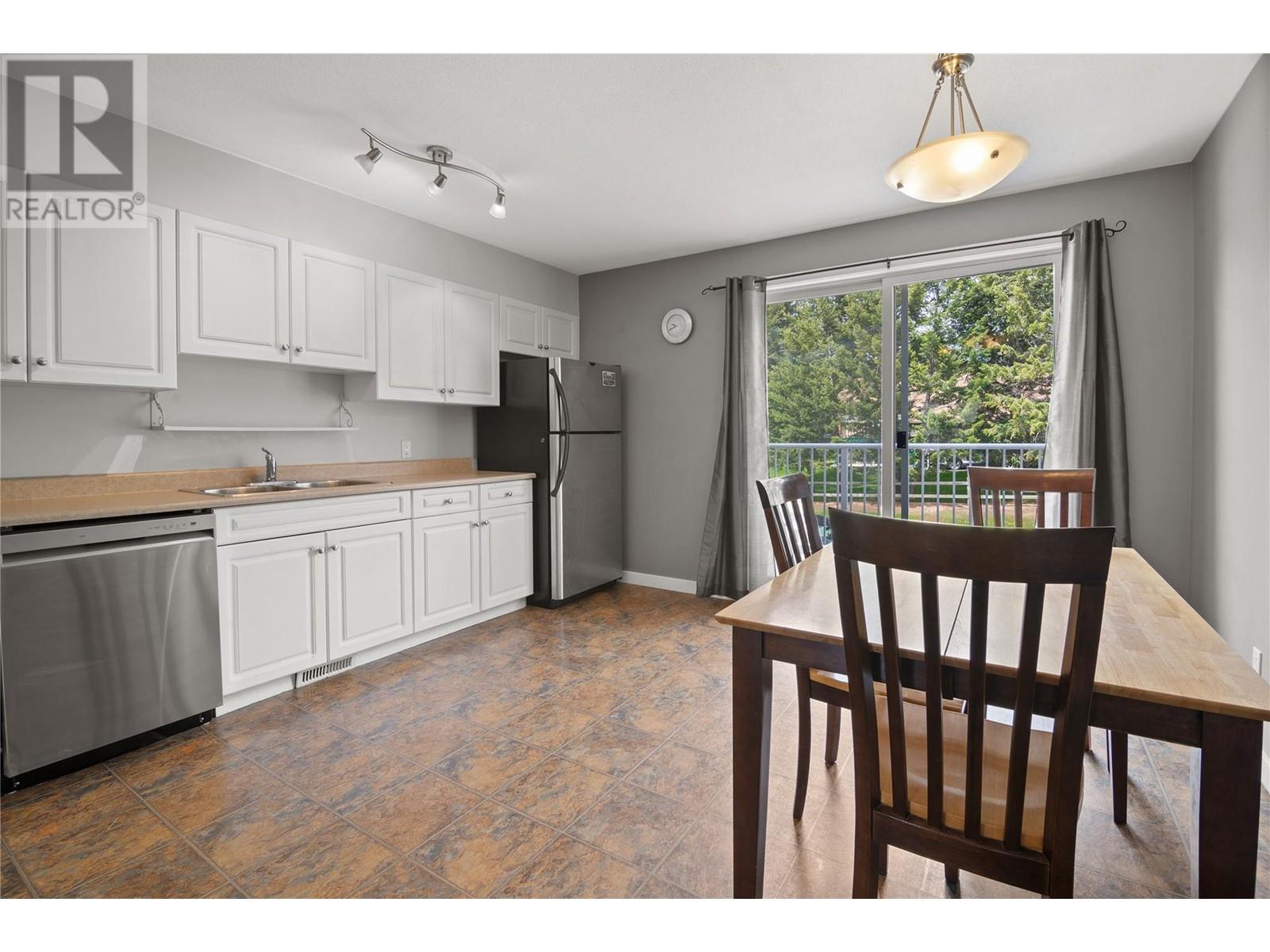 200 Black Forest Trail Unit# 206, Invermere, British Columbia  V0A 1K2 - Photo 7 - 10347796