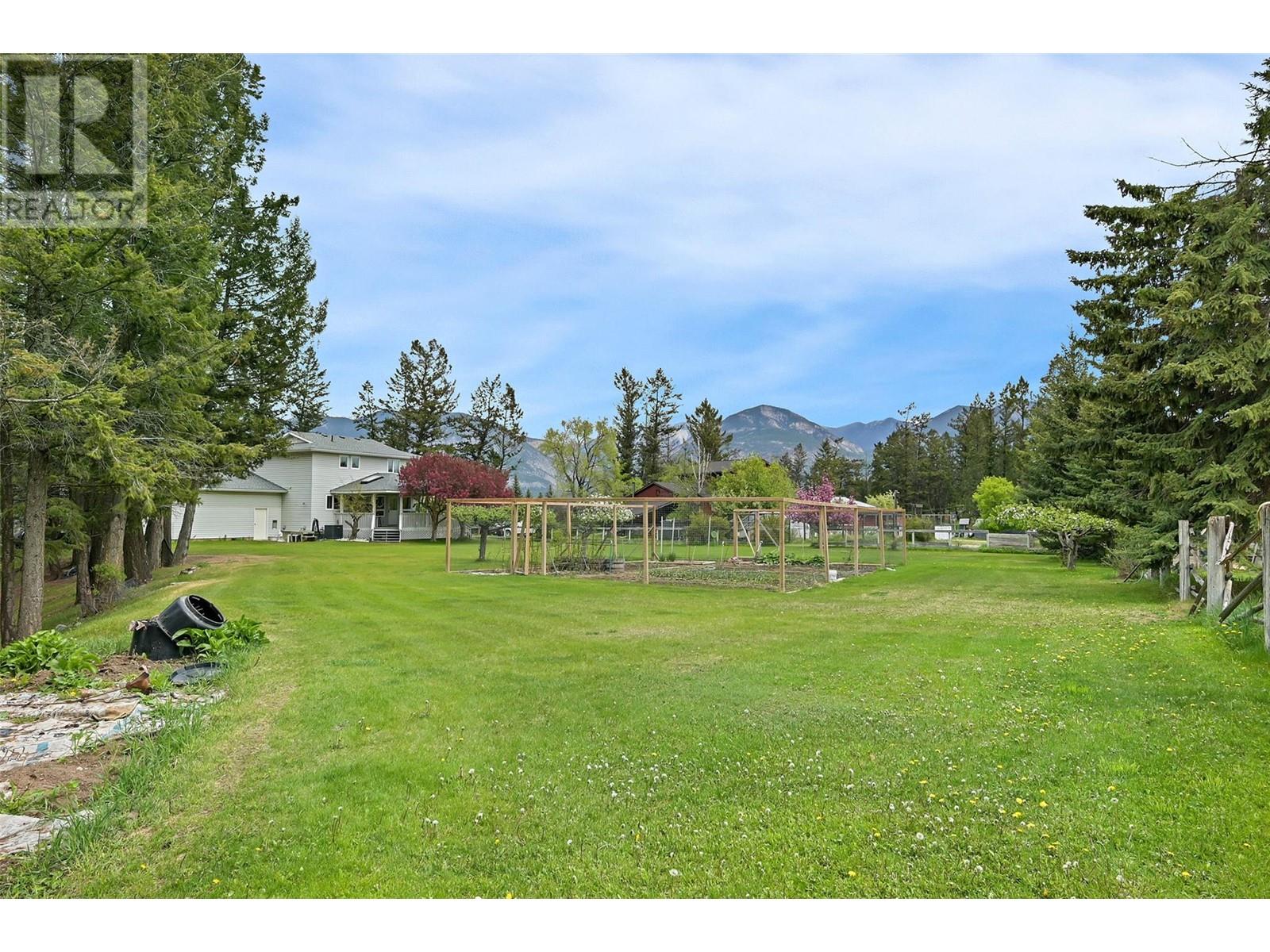 1573 10 Street, Invermere, British Columbia  V0A 1K4 - Photo 47 - 10348508