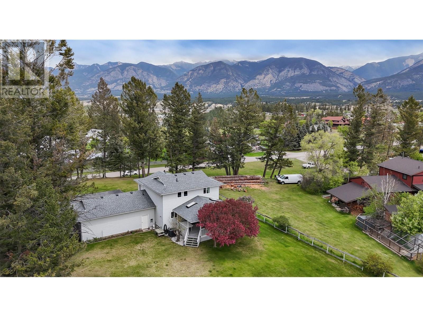 1573 10 Street, Invermere, British Columbia  V0A 1K4 - Photo 5 - 10348508