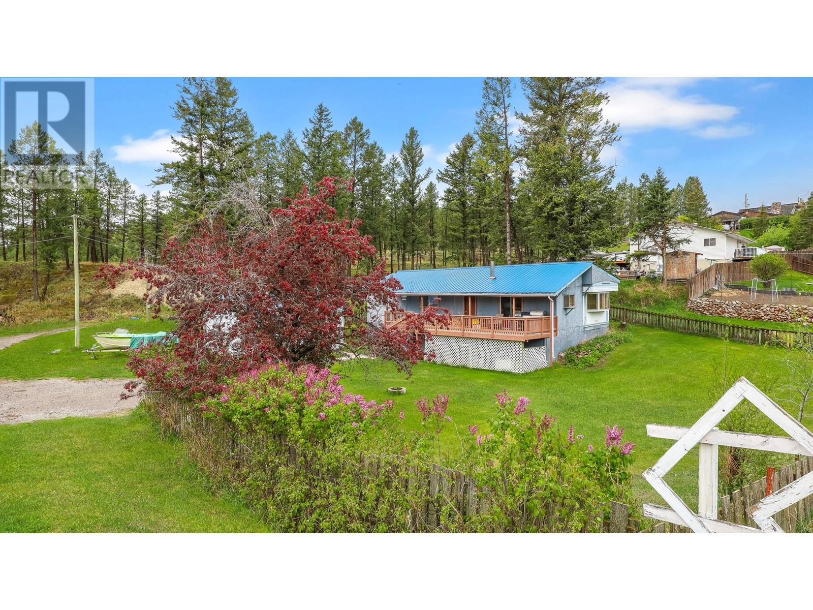 9185 Fairview Avenue, Wilmer, British Columbia
