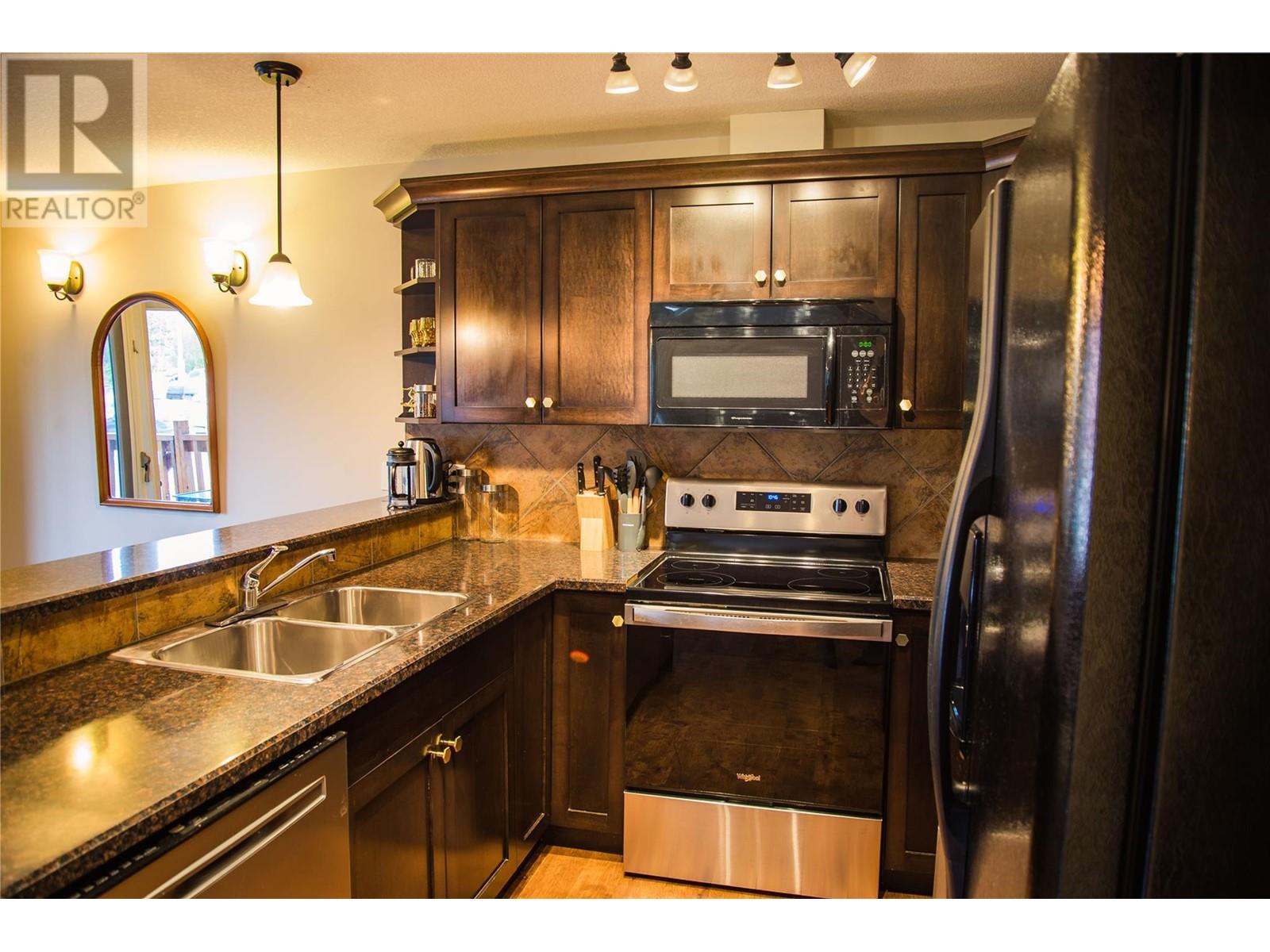 7337 Prospector Avenue Unit# 601, Radium Hot Springs, British Columbia  V0A 1M0 - Photo 8 - 10348810