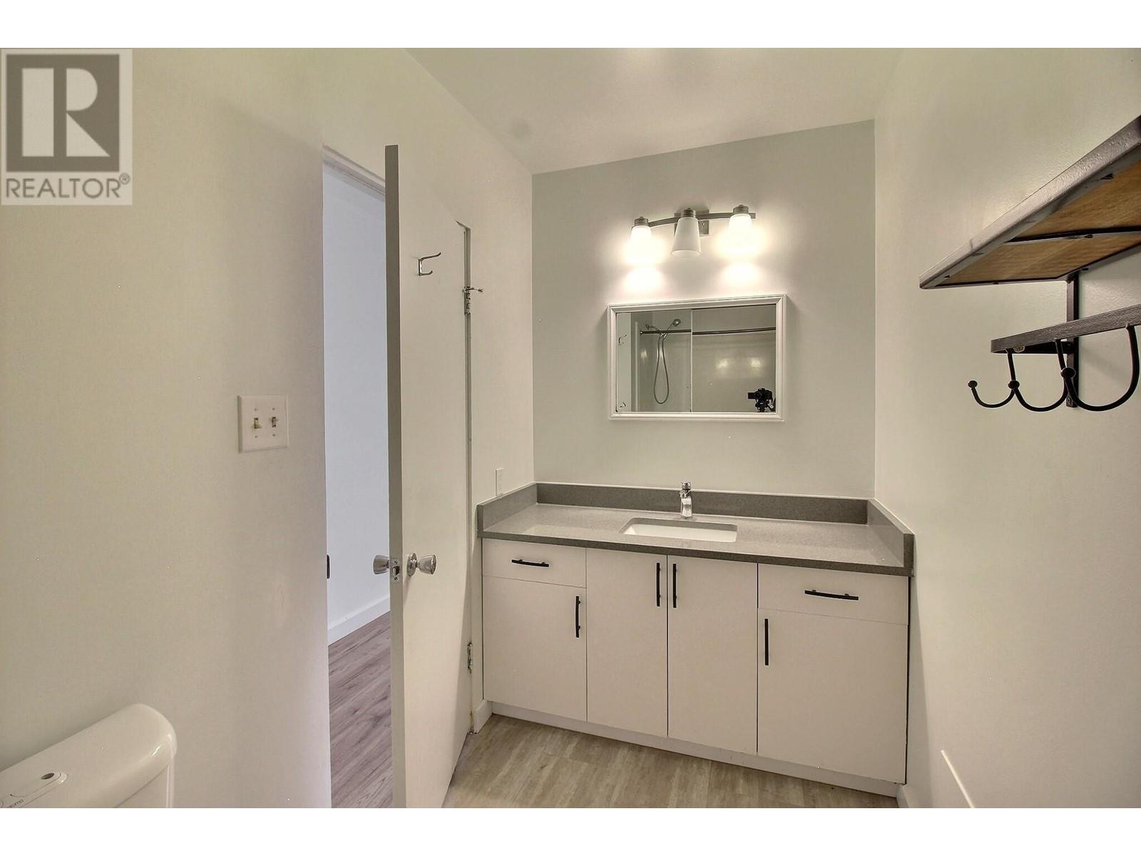 1235 Alexander Drive W, Golden, British Columbia  V0A 1H0 - Photo 10 - 10348947