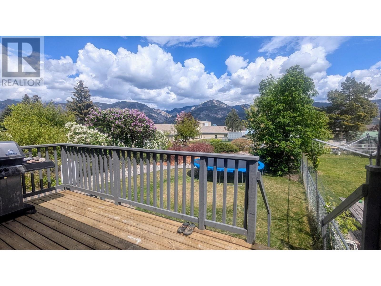 901 12th Ave Avenue, Invermere, British Columbia  V0A 1K0 - Photo 3 - 10349120