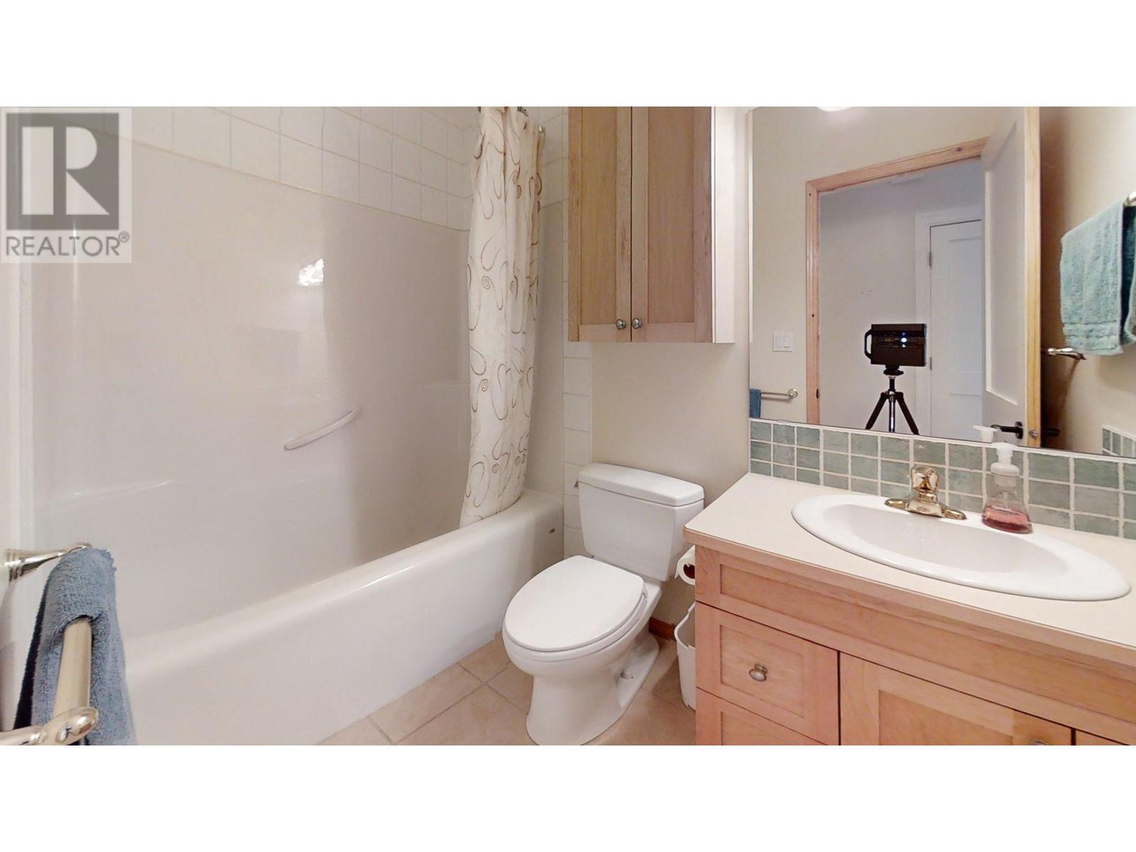 901 12th Ave Avenue, Invermere, British Columbia  V0A 1K0 - Photo 31 - 10349120