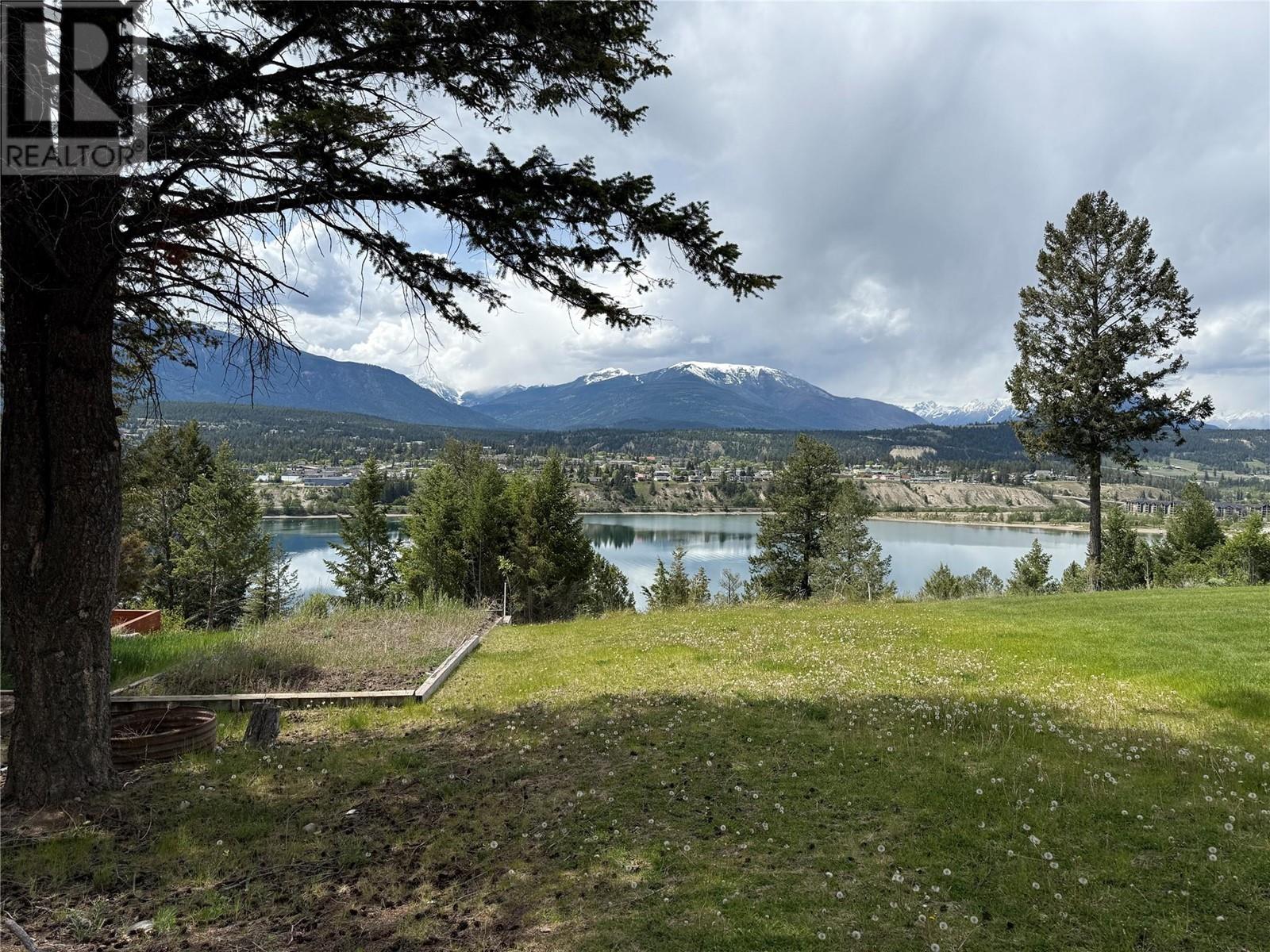 633 Upper Lakeview Road, Invermere, British Columbia  V0A 1K3 - Photo 8 - 10348933