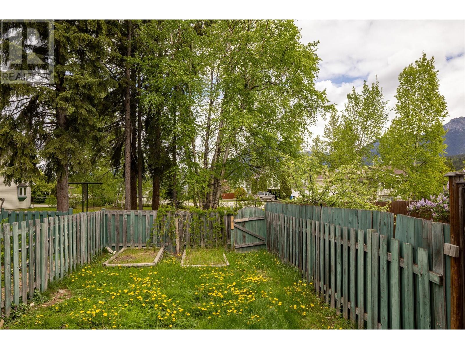 400 5th Avenue N Unit# 16, Golden, British Columbia  V0A 1H0 - Photo 21 - 10349098