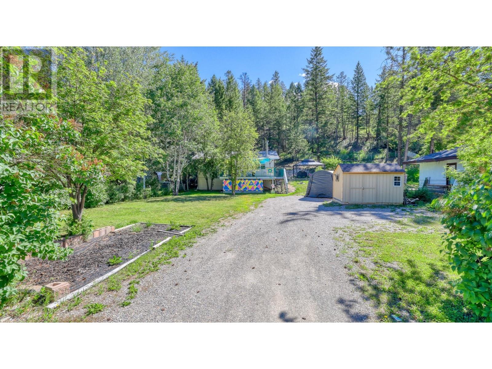 8264 Hobbitt Frontage Road, Dry Gulch, British Columbia  V0A 1M0 - Photo 24 - 10349156