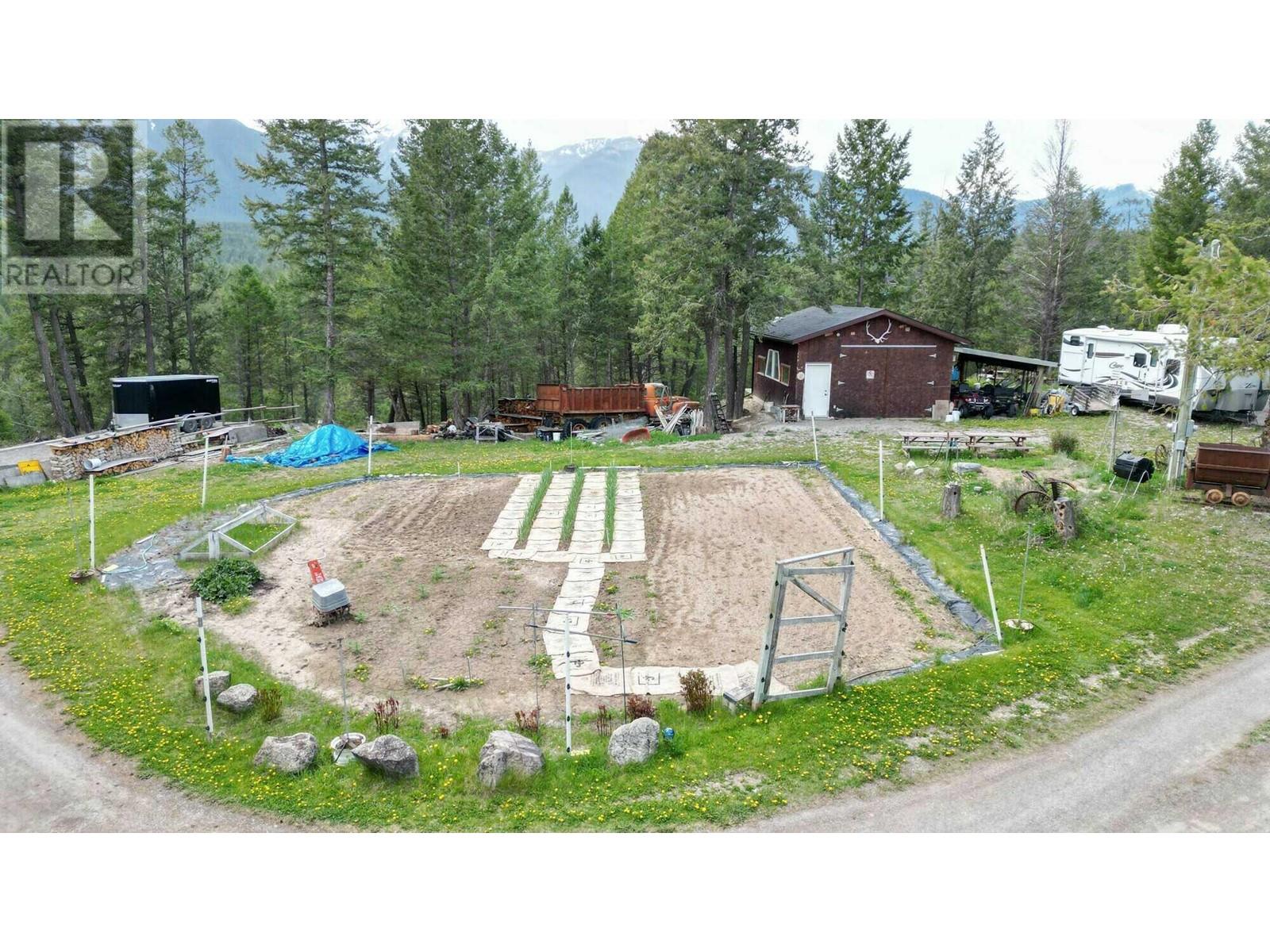 4197 Coy Road, Invermere, British Columbia  V0A 1K4 - Photo 11 - 10349248