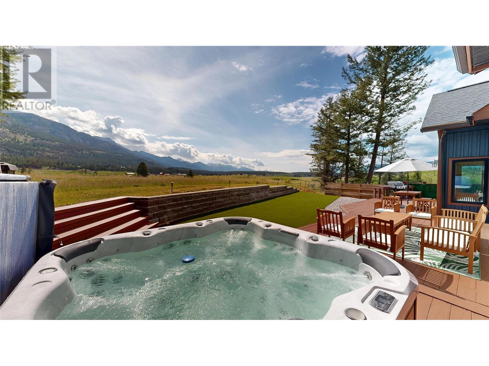 1018 Swansea Road, Windermere, British Columbia  V0A 1K3 - Photo 2 - 10349537