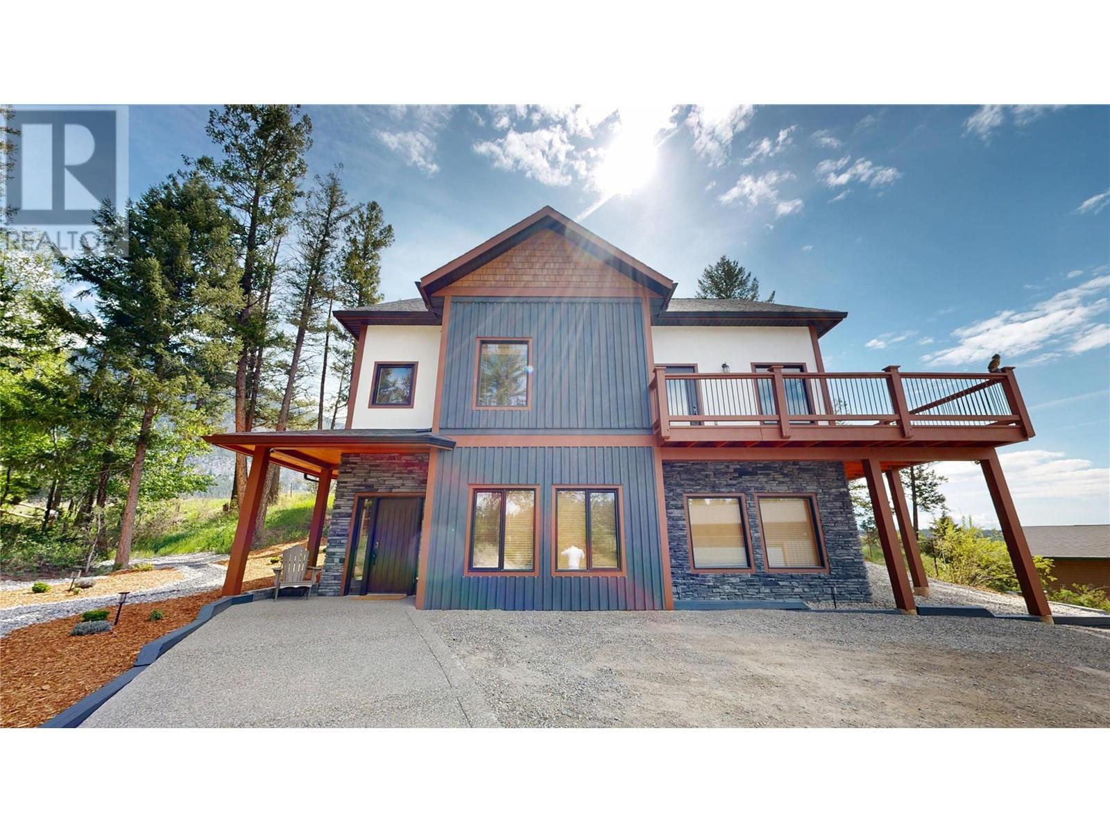 1018 Swansea Road, Windermere, British Columbia  V0A 1K3 - Photo 3 - 10349537
