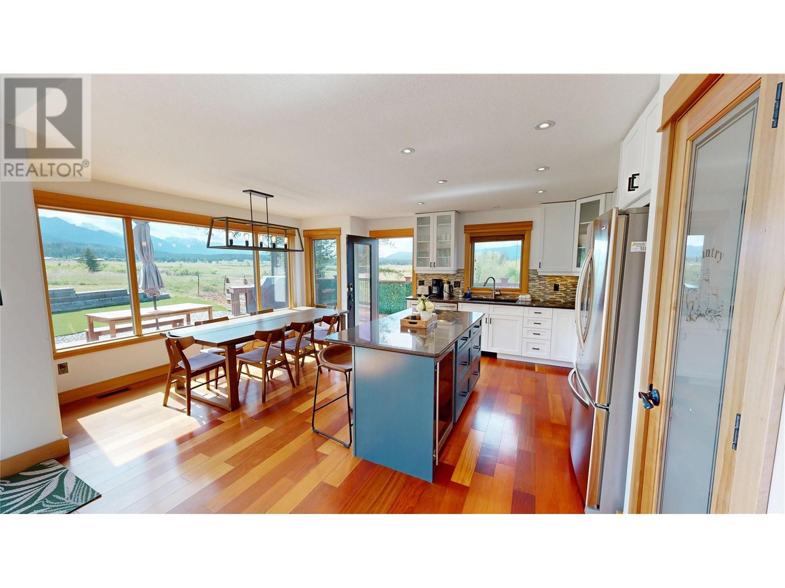 1018 Swansea Road, Windermere, British Columbia  V0A 1K3 - Photo 7 - 10349537