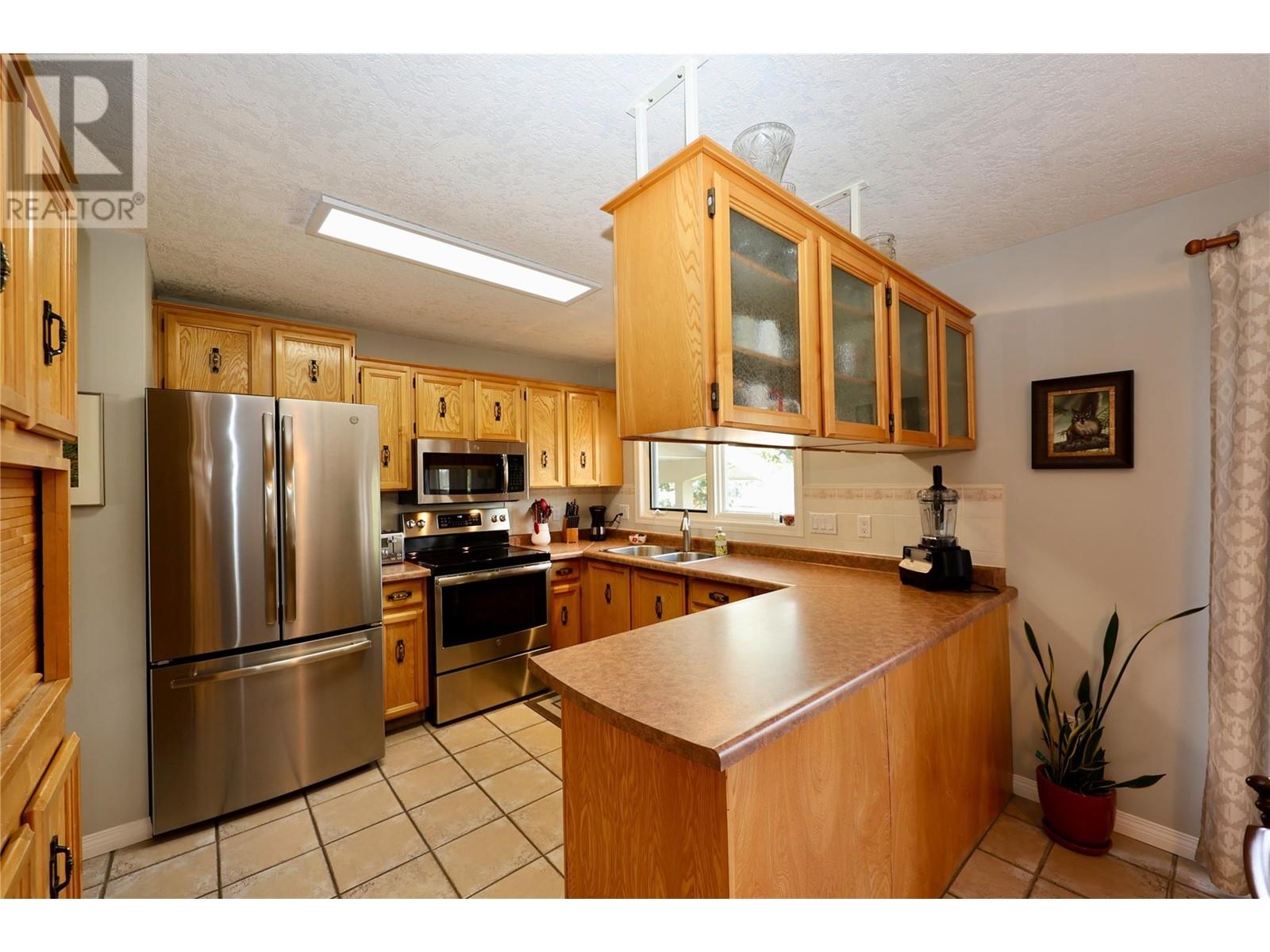 1440 Birch Crescent, Golden, British Columbia  V0A 1H6 - Photo 5 - 10349492