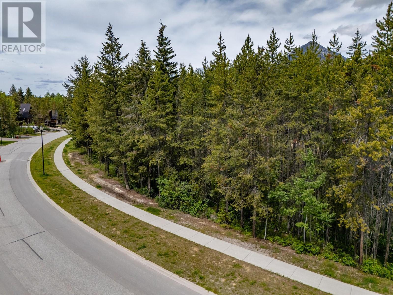 1402 Granite Drive, Golden, British Columbia  V0A 1H0 - Photo 3 - 10349610