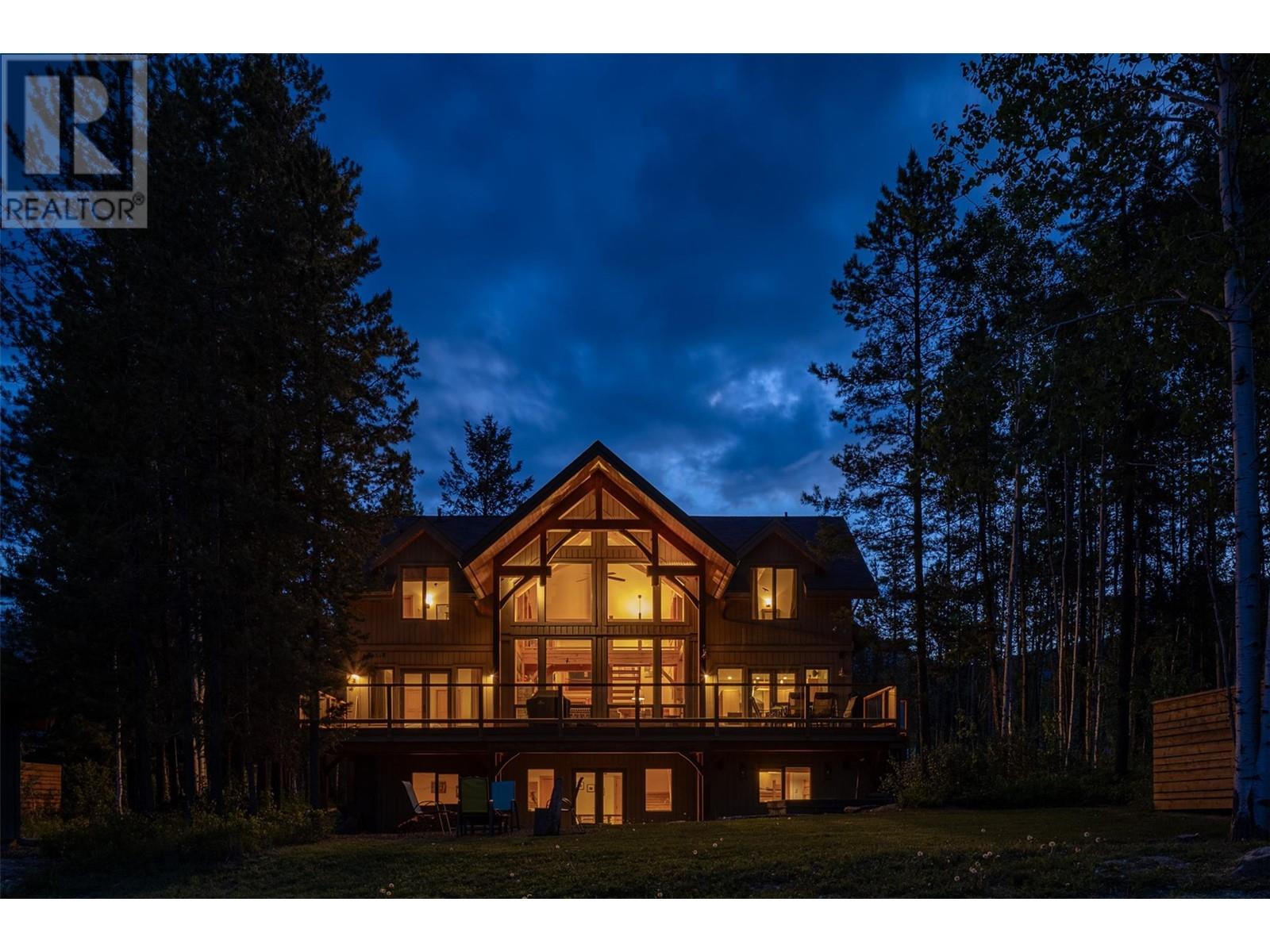 1521 Quartz Crescent, Golden, British Columbia