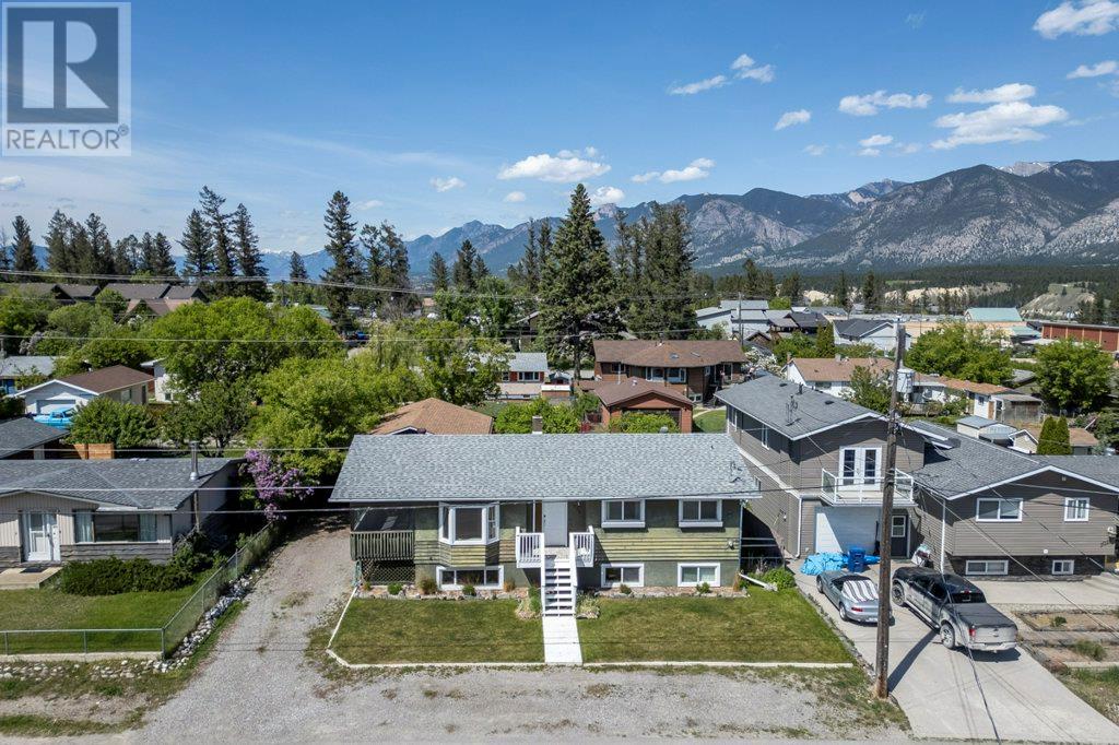1028 6 Street, Invermere, British Columbia