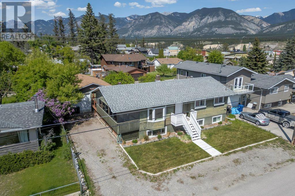 1028 6 Street, Invermere, British Columbia  V0A 1K0 - Photo 5 - 10349558