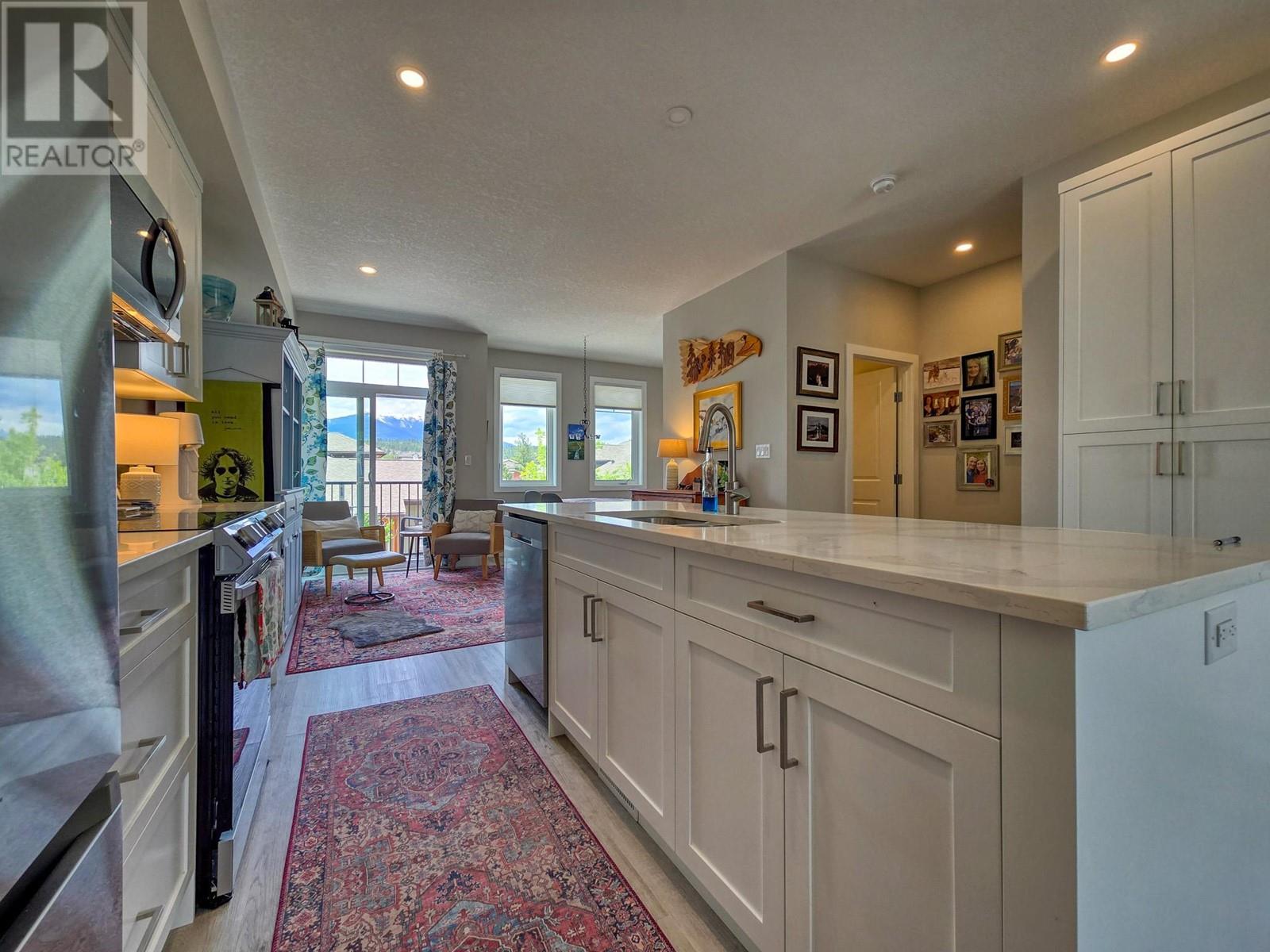 902 6th Avenue Unit# 3, Invermere, British Columbia  V0A 1K0 - Photo 3 - 10349277