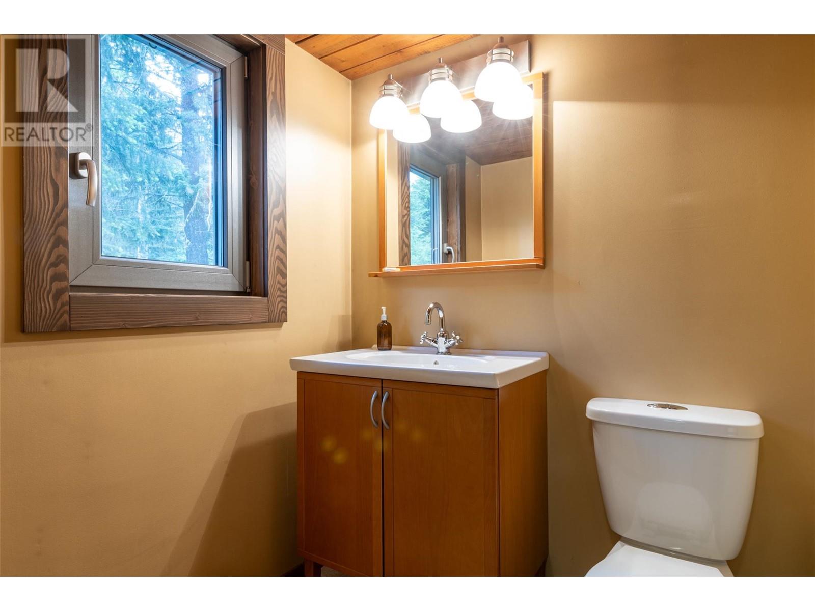 1615 Campbell Road, Golden, British Columbia  V0A 1H7 - Photo 22 - 10349909