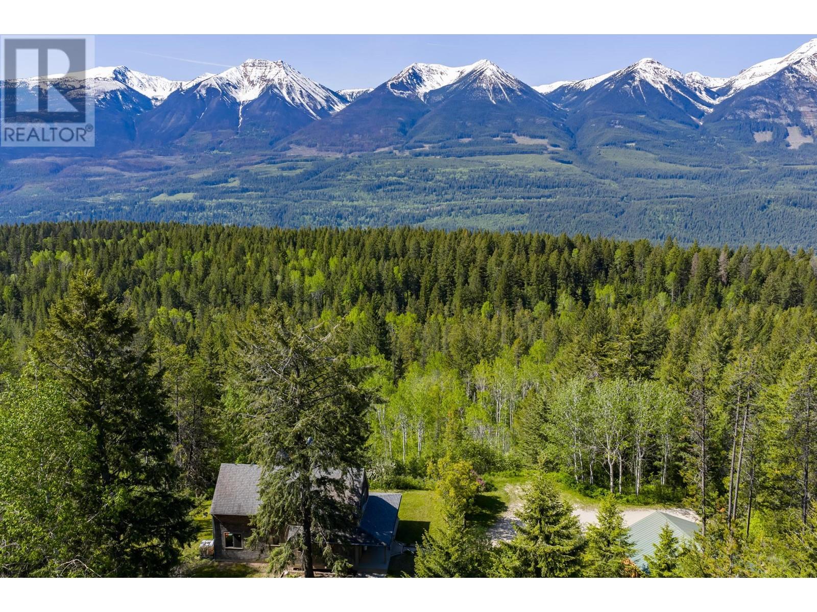 1615 Campbell Road, Golden, British Columbia  V0A 1H7 - Photo 4 - 10349909